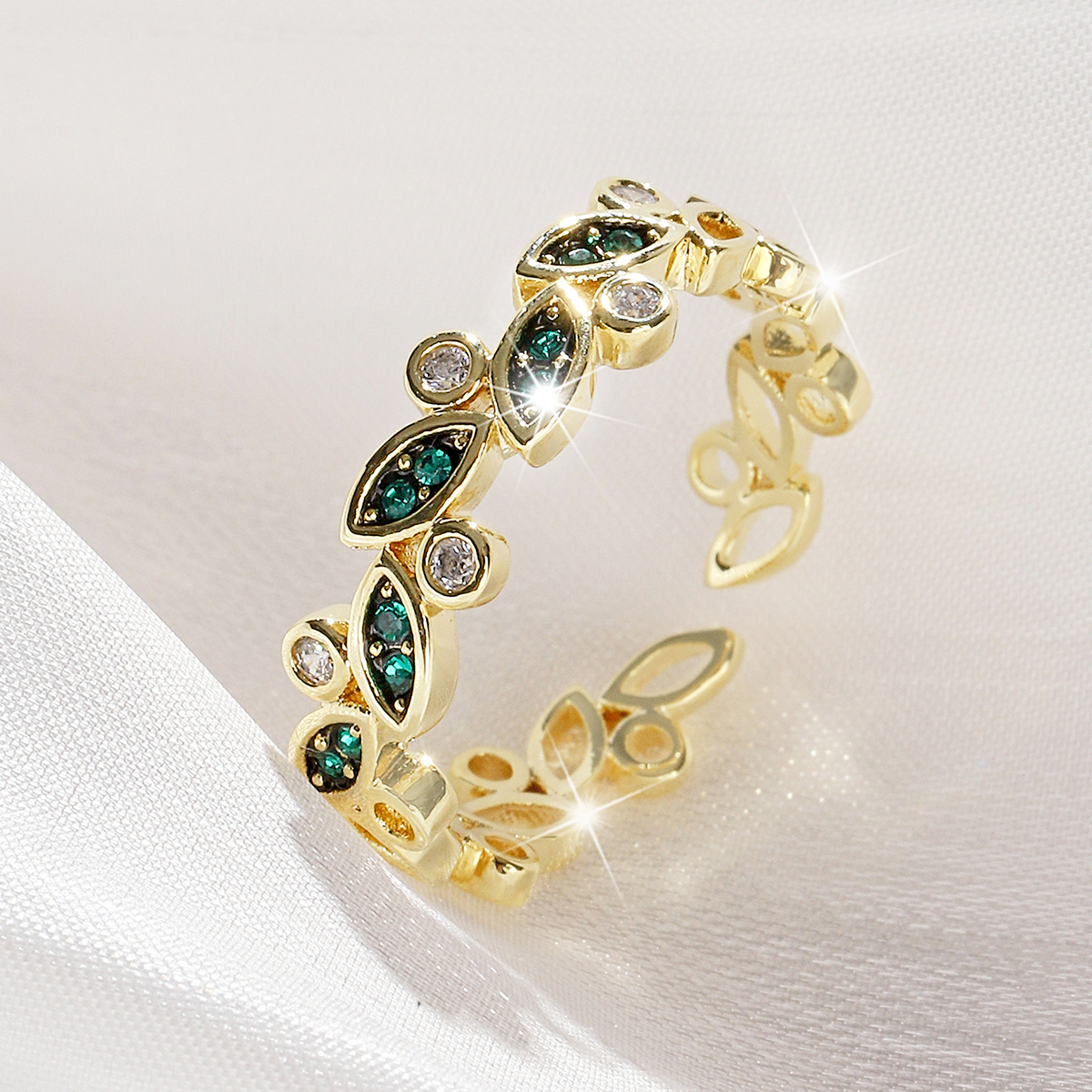 时尚戒指锆石戒指女金属材质彩钻4873雨虹饰品               