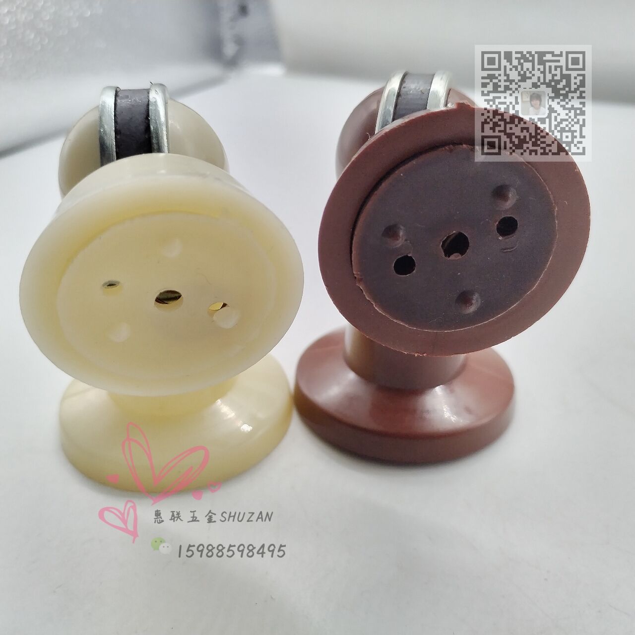 Old plastic door suction floor suction door touch bathroom back door suction household silent door suction