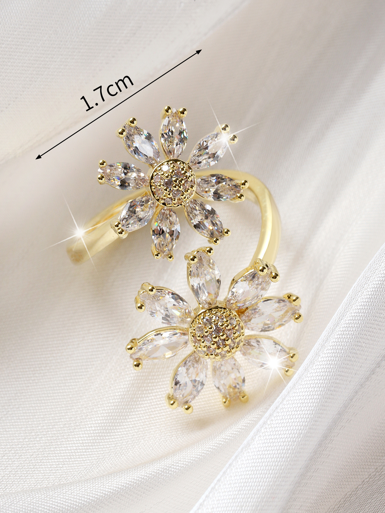 Fashion ring Zircon ring, female metal material colored diamond 4873 Yuhong jewelry Application Scenario