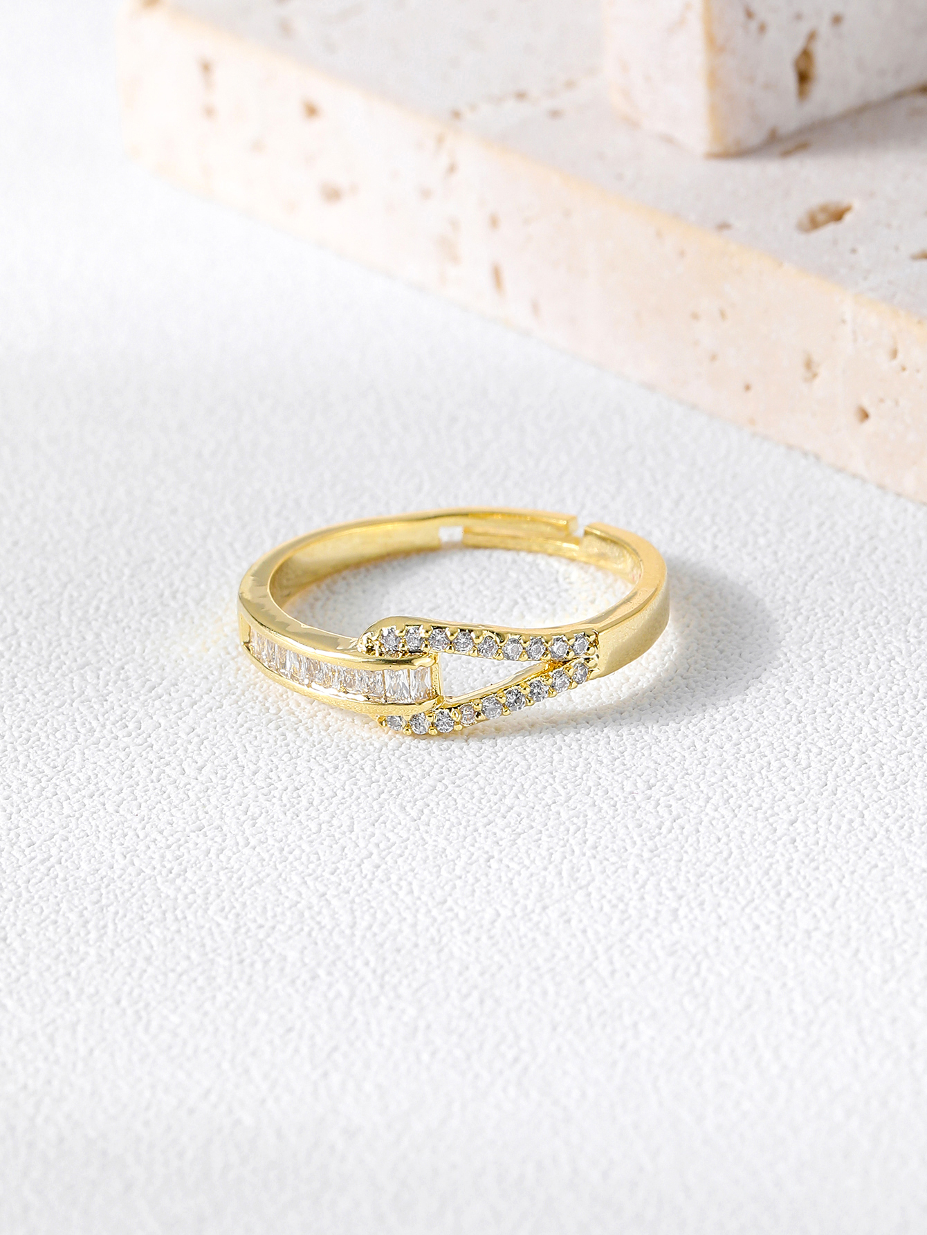 Fashion ring Zircon ring, female metal material colored diamond 4873 Yuhong jewelry Item Picture