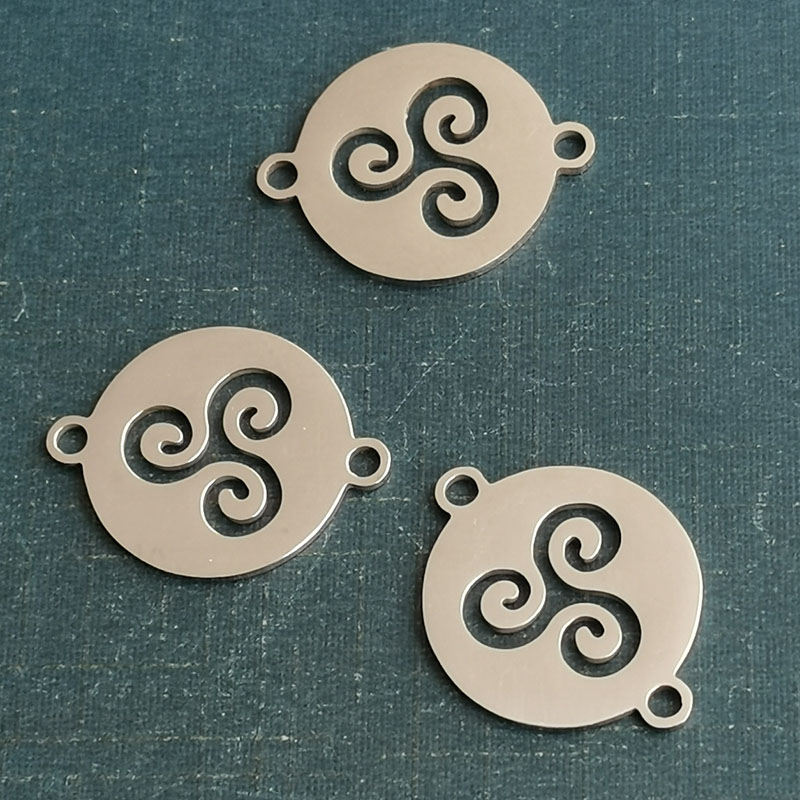 Amazon hot stainless steel OM pendant bracelet accessories hollow diy small accessories wholesale