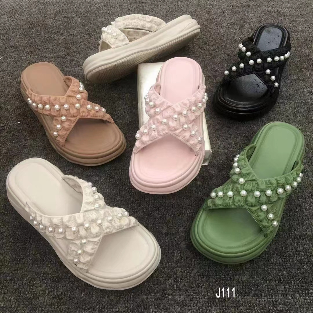 Small fragrant pearl thick soled slippers woman with skirt summer new wear fairy ins beach slippers woman