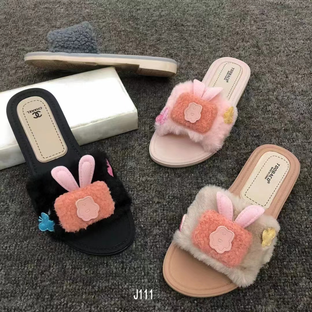 New summer fashion new flower trend influencer personality Crystal Beach girl fuzzy slippers