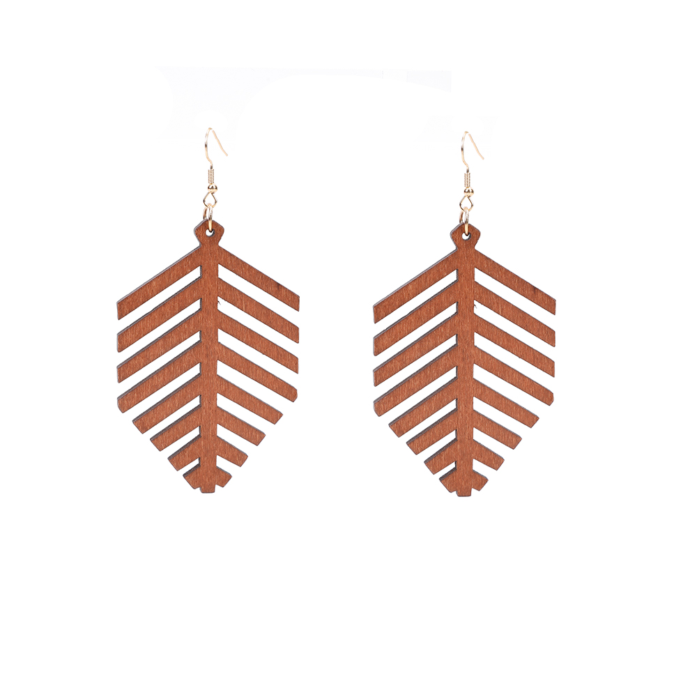 Chinese fir leaf wooden pendant earrings ladies ethnic style geometric hollow earrings earrings European and American accessories wholesale customization Application Scenario