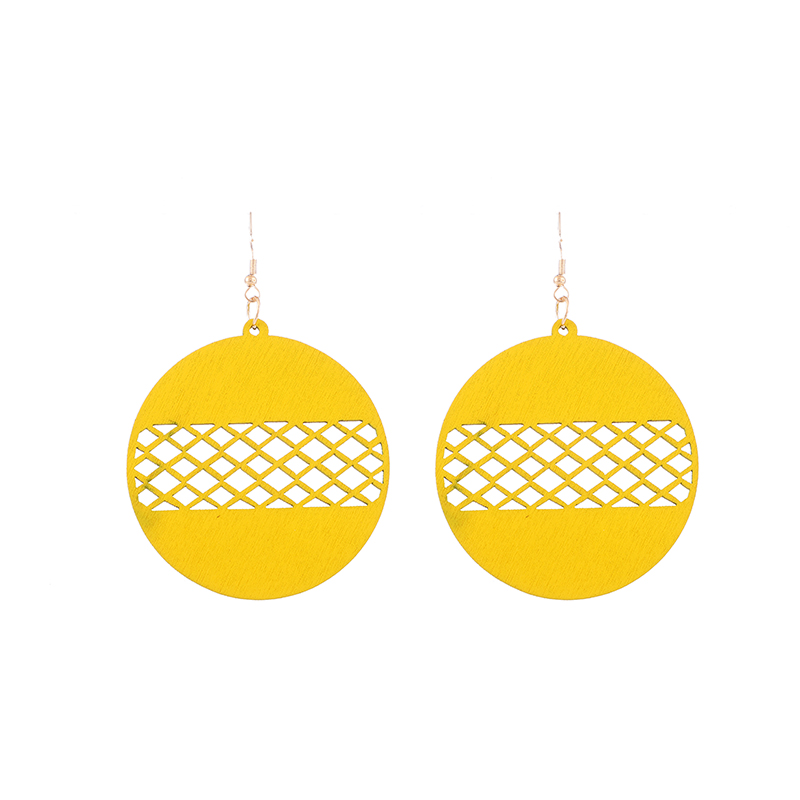 Round retro wood lattice hollow pendant earrings ladies national style fashion personality wood earrings earrings European and American accessories wholesale customization Specification drawing