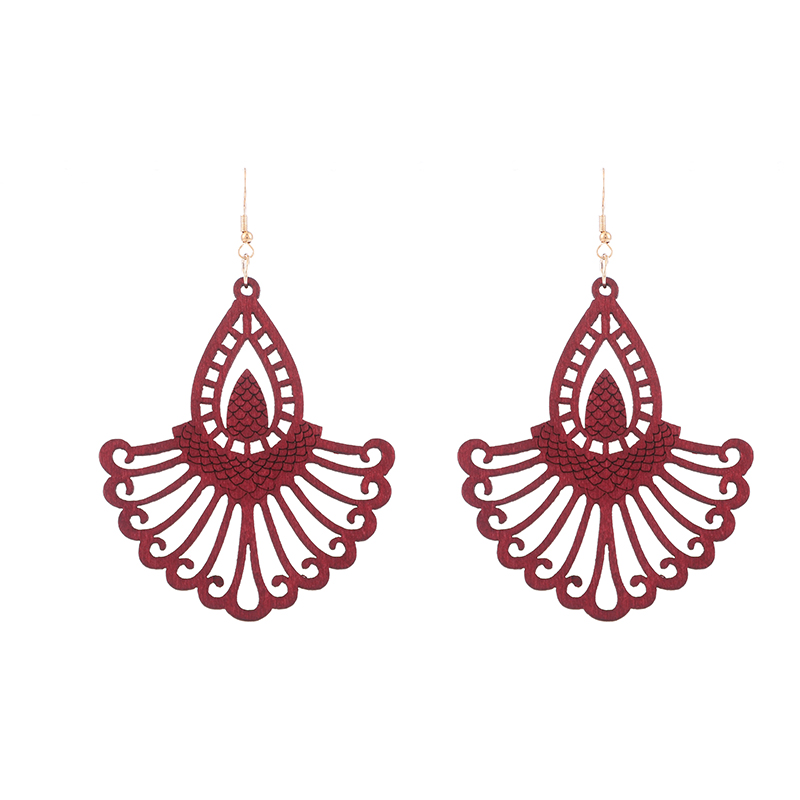 Vintage wood hollow carved pendant earrings ladies national style fashion personality wood earrings earrings European and American accessories wholesale customization Item Picture