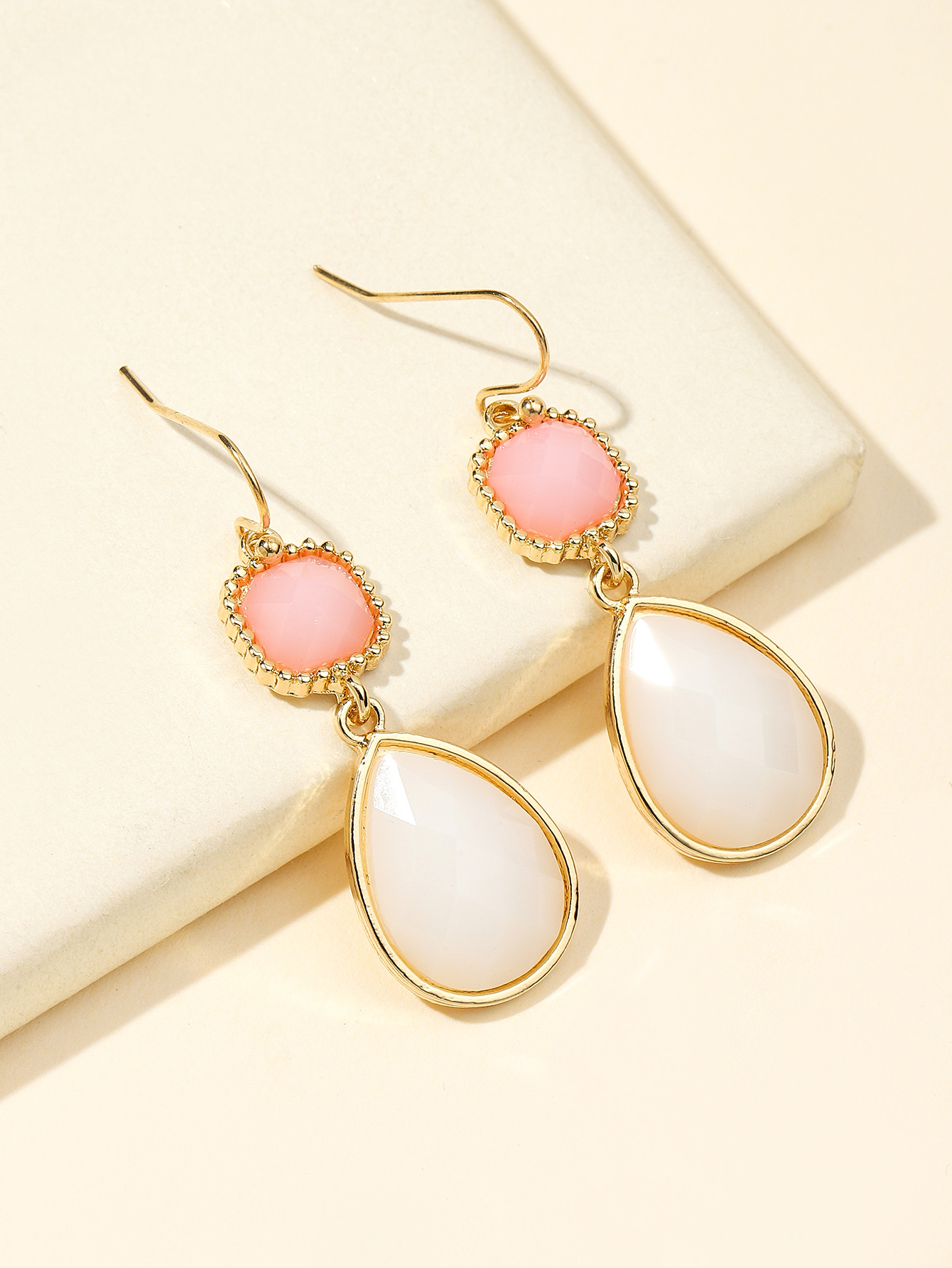 Alloy resin pendant drop earrings Japanese and Korean new sweet temperament women's pendant earrings jewelry custom wholesale details Picture
