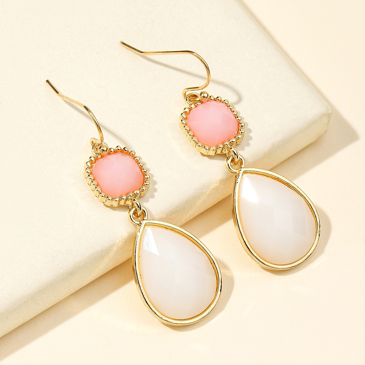Alloy resin pendant drop earrings Japanese and Korean new sweet temperament women's pendant earrings jewelry custom wholesale full figure