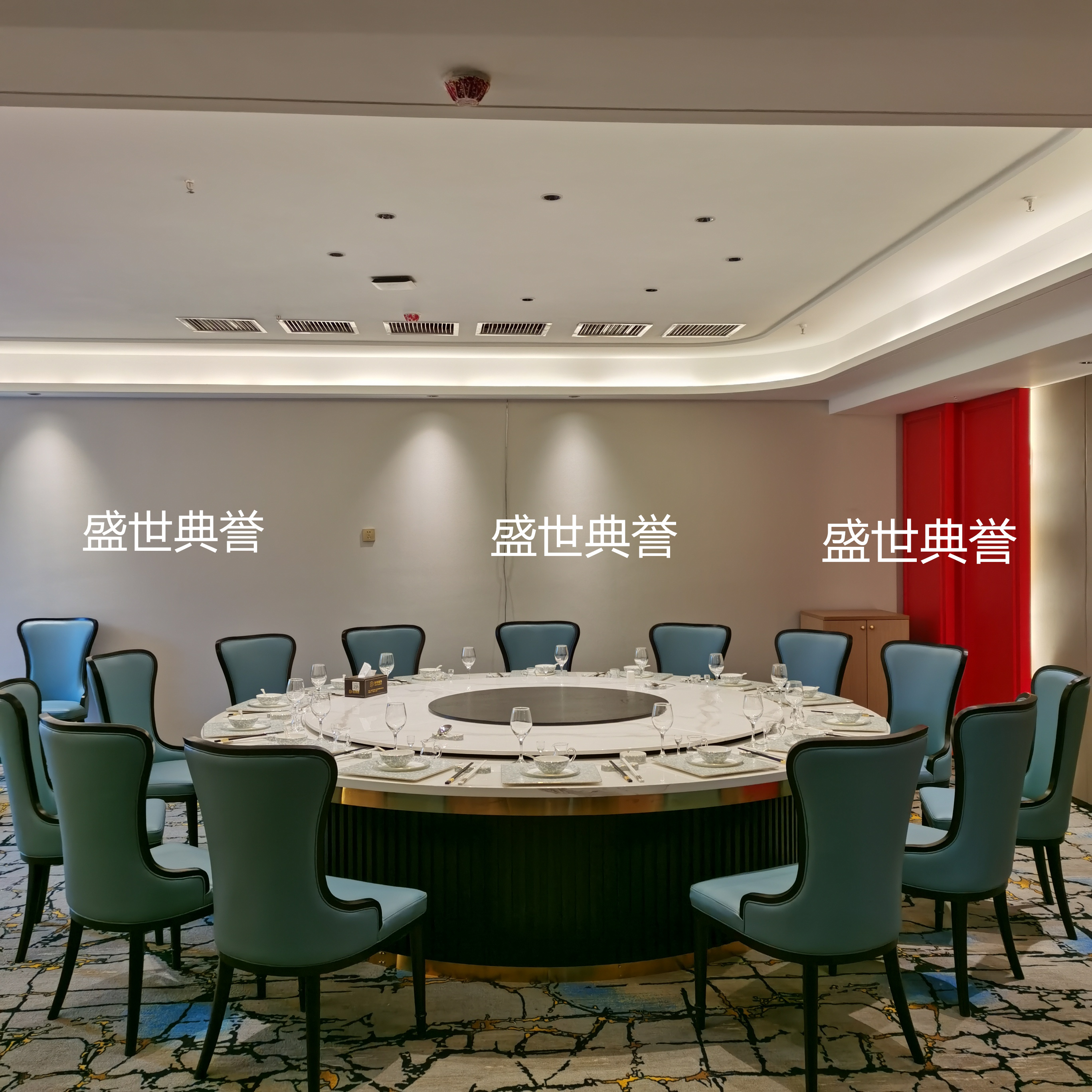 Solid wood furniture for star-rated hotels in Shanghai, luxurious private rooms in seafood restaurants, solid wood dining chairs, and modern light luxury chairs in clubs