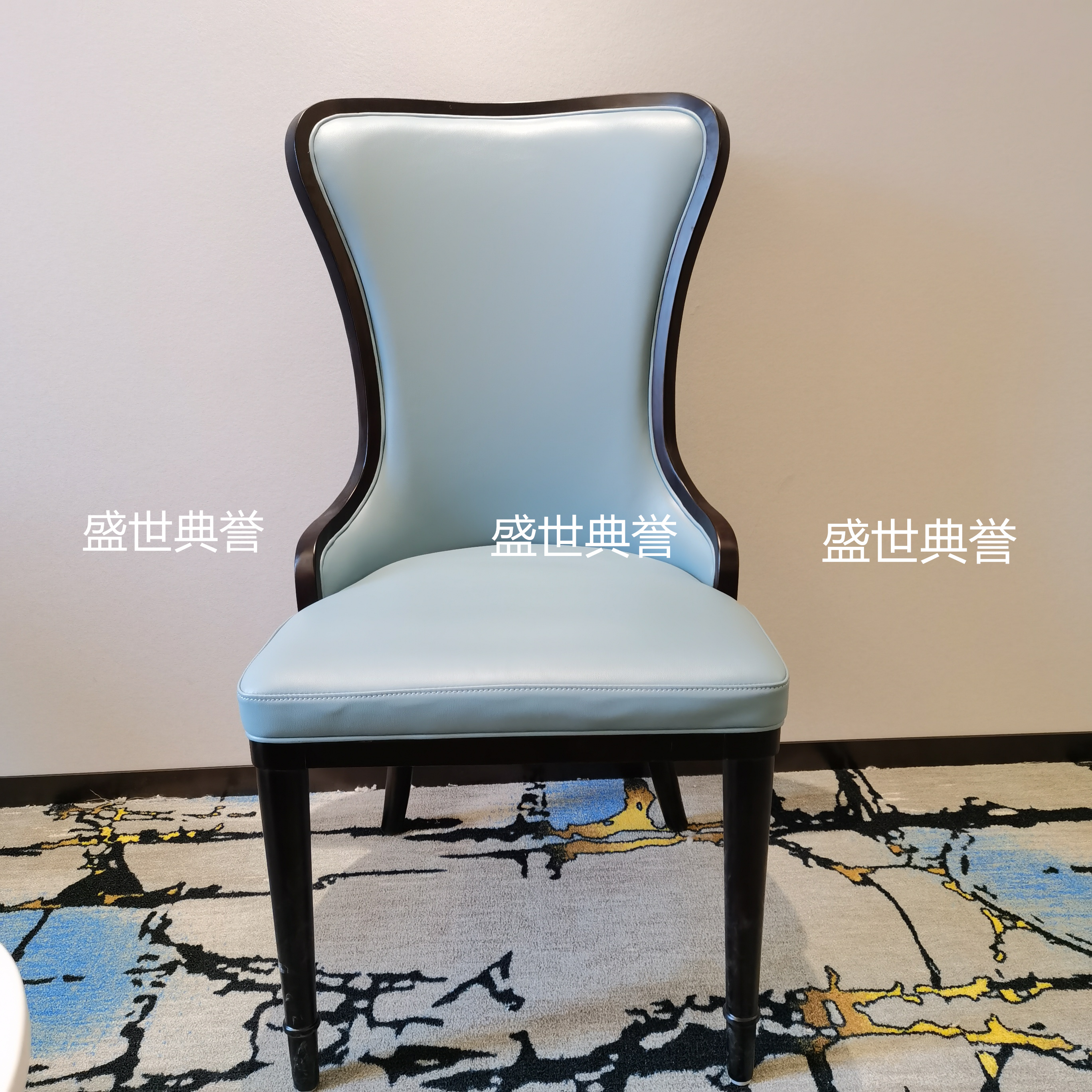 南京国际酒店实木餐桌椅会所现代轻奢实木椅厂家直销包厢软包餐椅