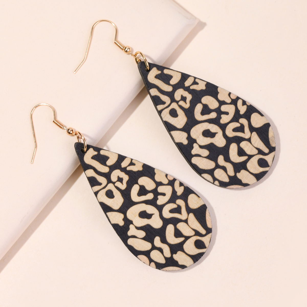 Exquisite wood zebra leopard print drop shaped pendant earrings new ethnic style women's ear accessories customized wholesale thumbnail