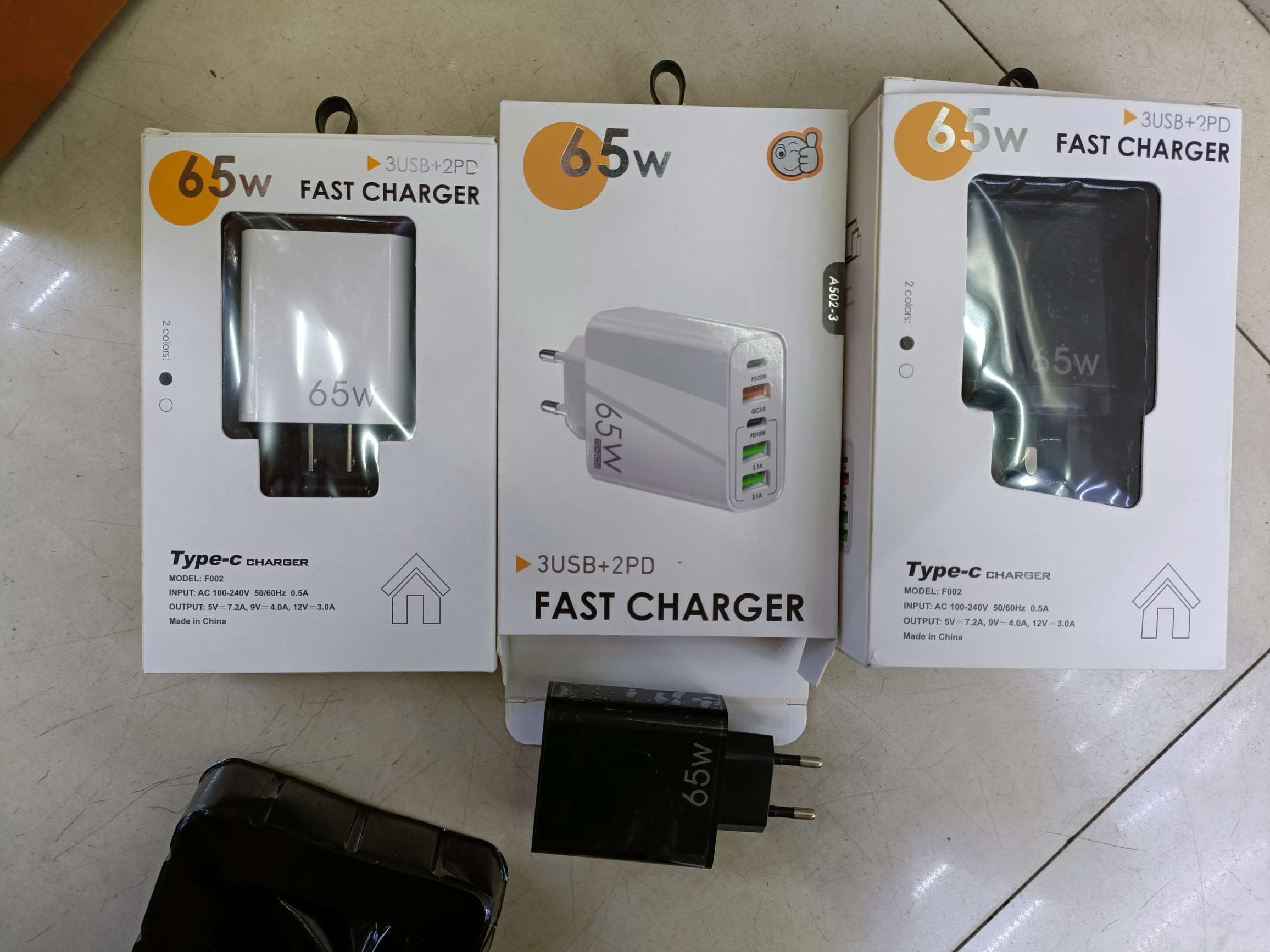 3USB+2PD charging head mobile phone charger