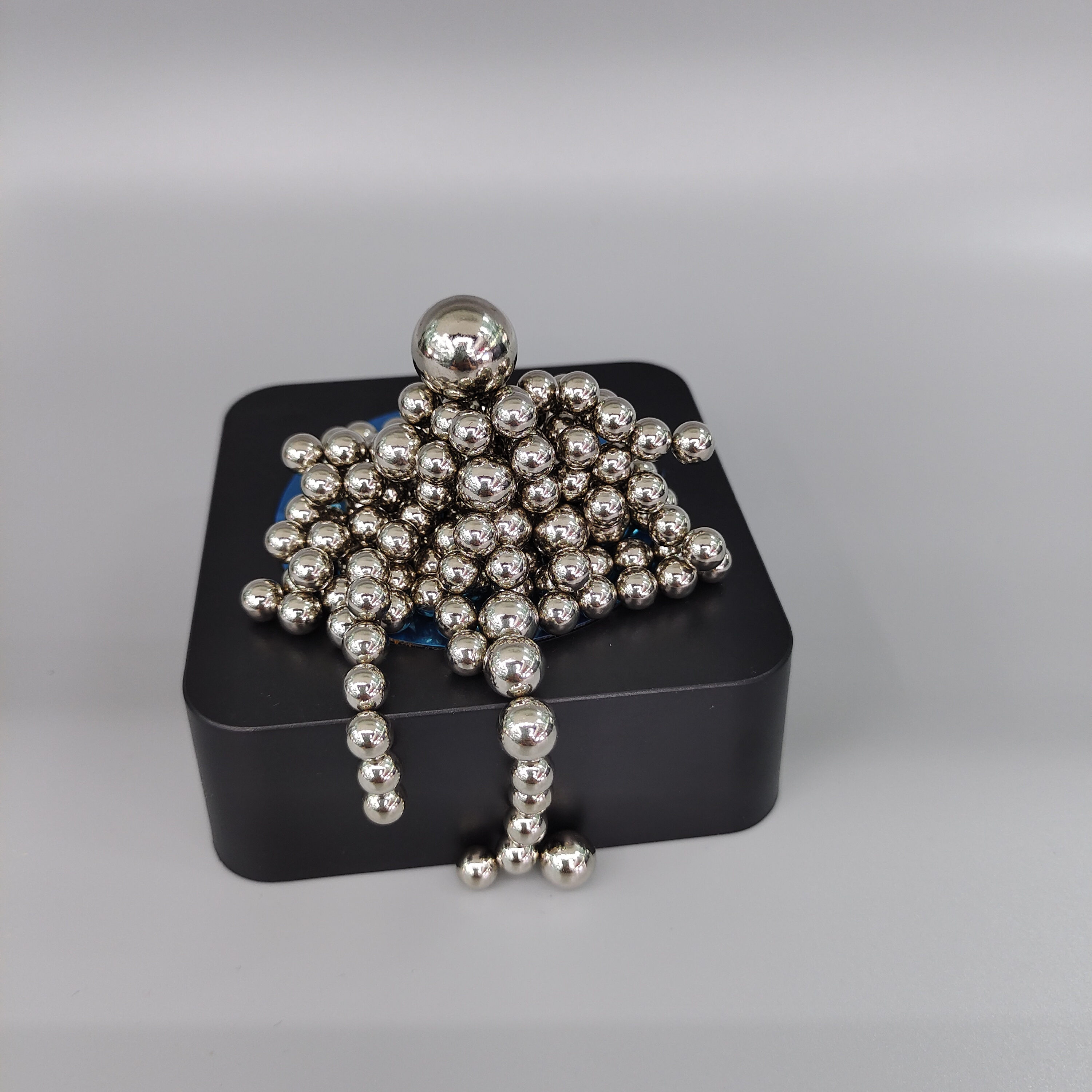 Creative craft Gift Set ornaments Puzzle posing toys 171 iron ball beads large family DIY magnetic sculpture office cabinet decompression ornaments Holiday gift each other thumbnail