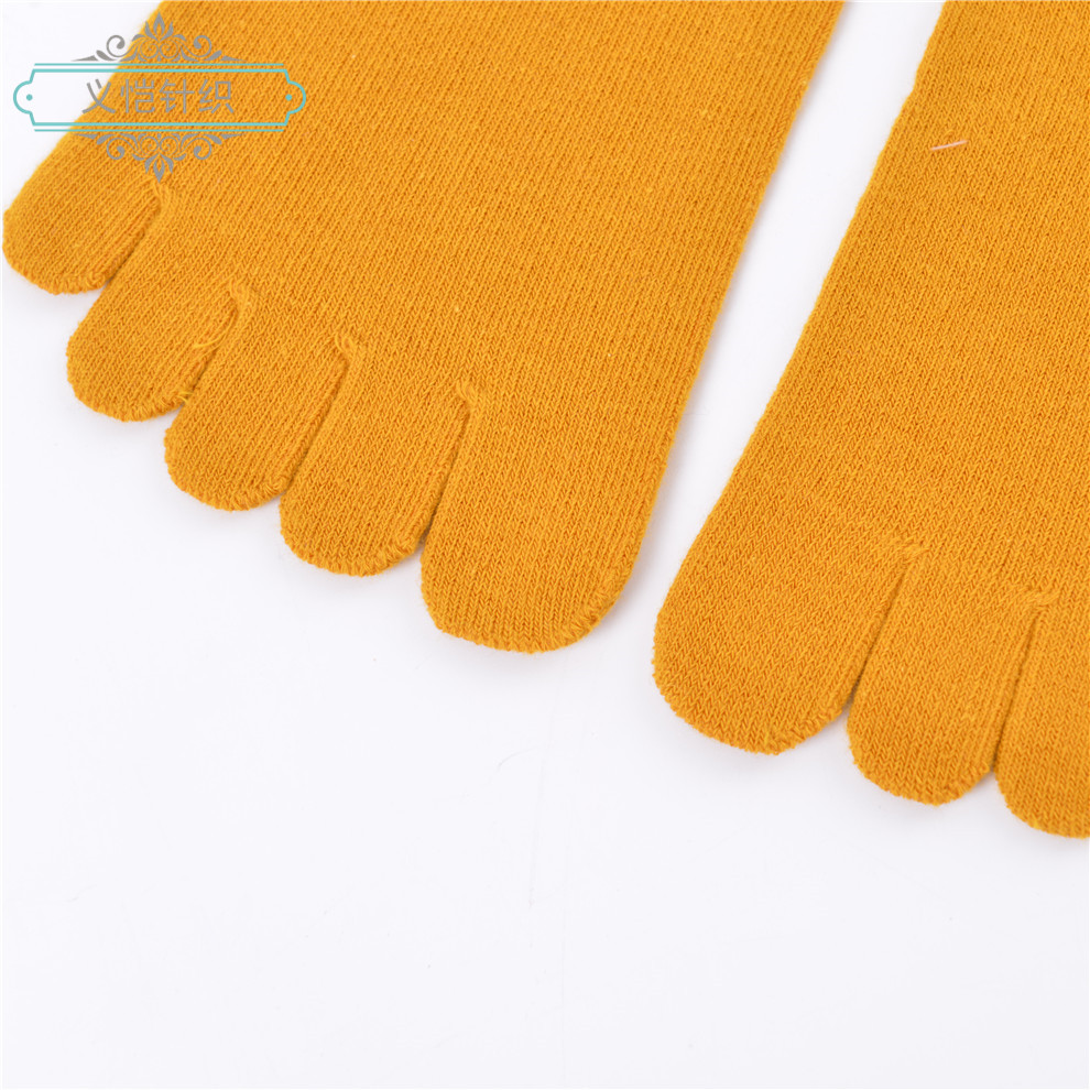 Women's Two-Color Sweat-Absorbing Mid-Tube Small White Shoes Essential Five-Finger Comfort Item Picture