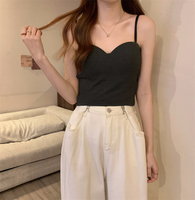 For winter women, wear a French-style small halter top with a cushioned base layer inside and a sleeveless, slimming short top outside pic 5