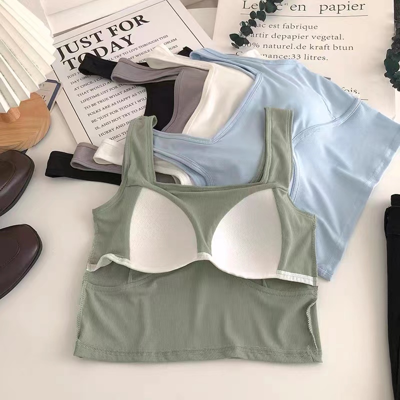 A top with a strappy top and a beautiful back for summer, wearing a bra as an inner layer, a sleeveless T-shirt with a chest cushion, and a top with ice silk Specification image