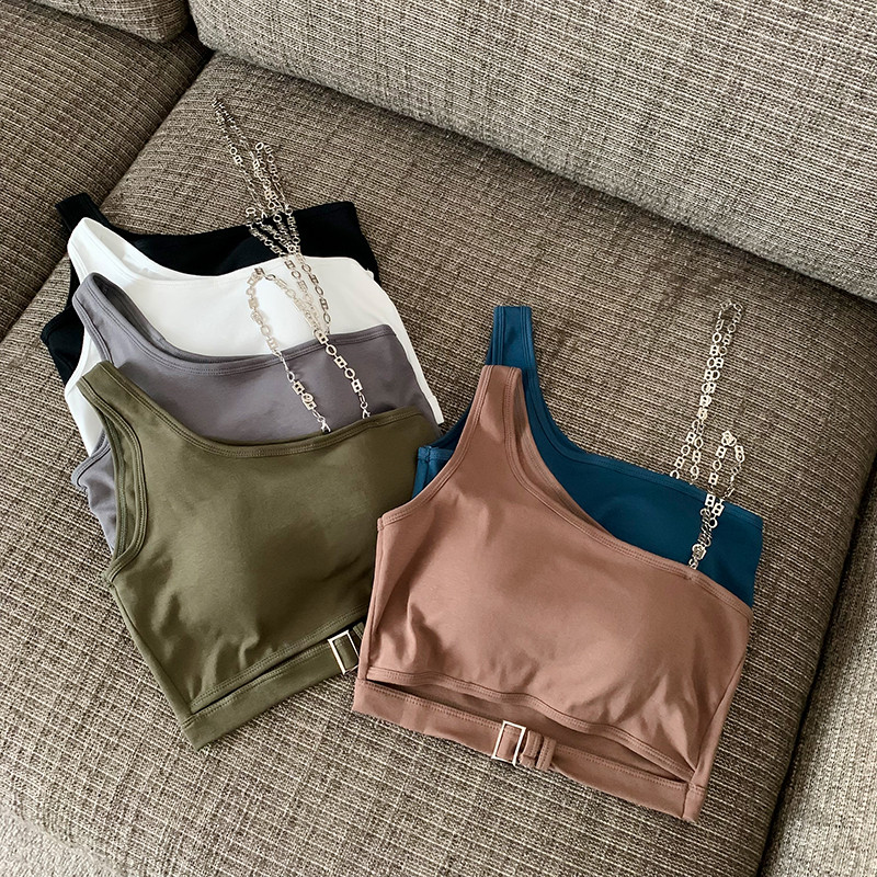 Women's 2022 Summer new collection: One-shoulder design, stylish, halter top, sexy outerwear for hot girls Application Scenario