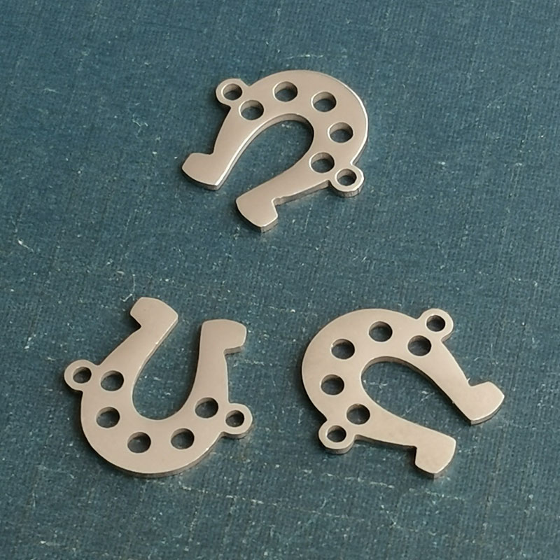 Titanium steel U-bracelet Connecting accessories Fully polished laser-cut stainless steel accessories diy horseshoe pendant
