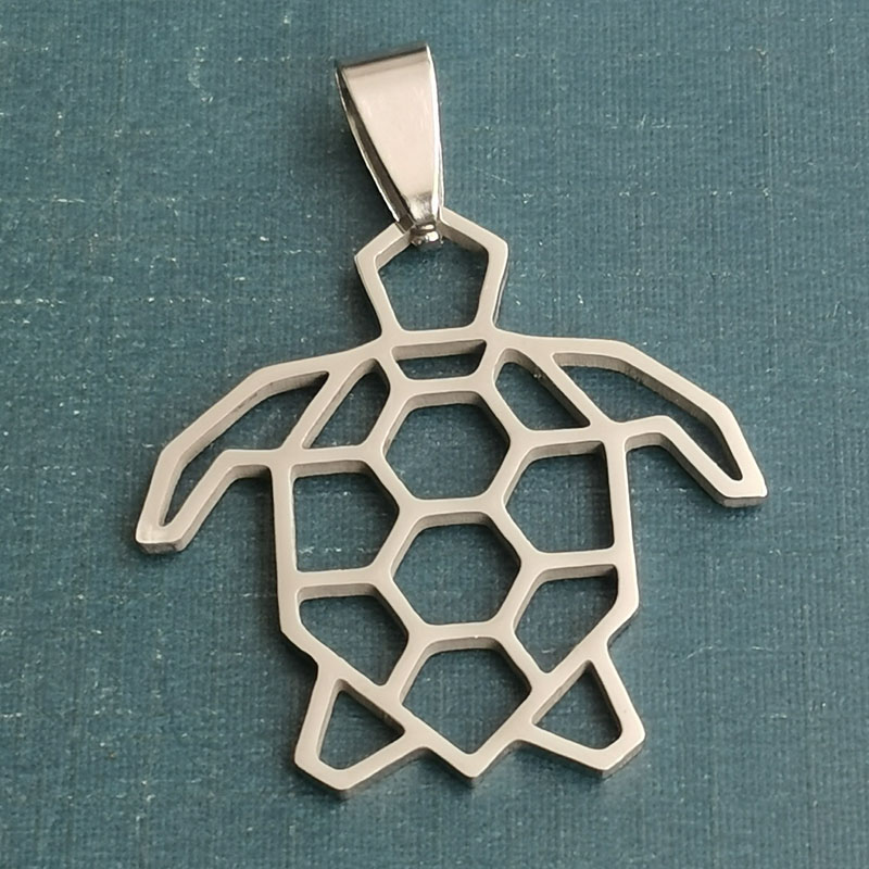 Titanium steel turtle pendant Stainless steel cut accessories diy animal turtle necklace pendant foreign trade cross-border