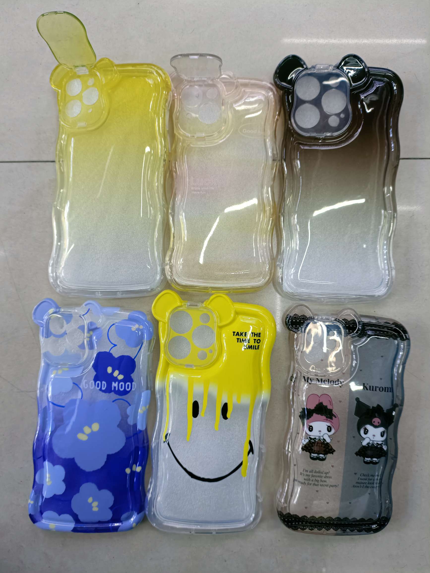 Flip phone case with wavy air cushion bear lens