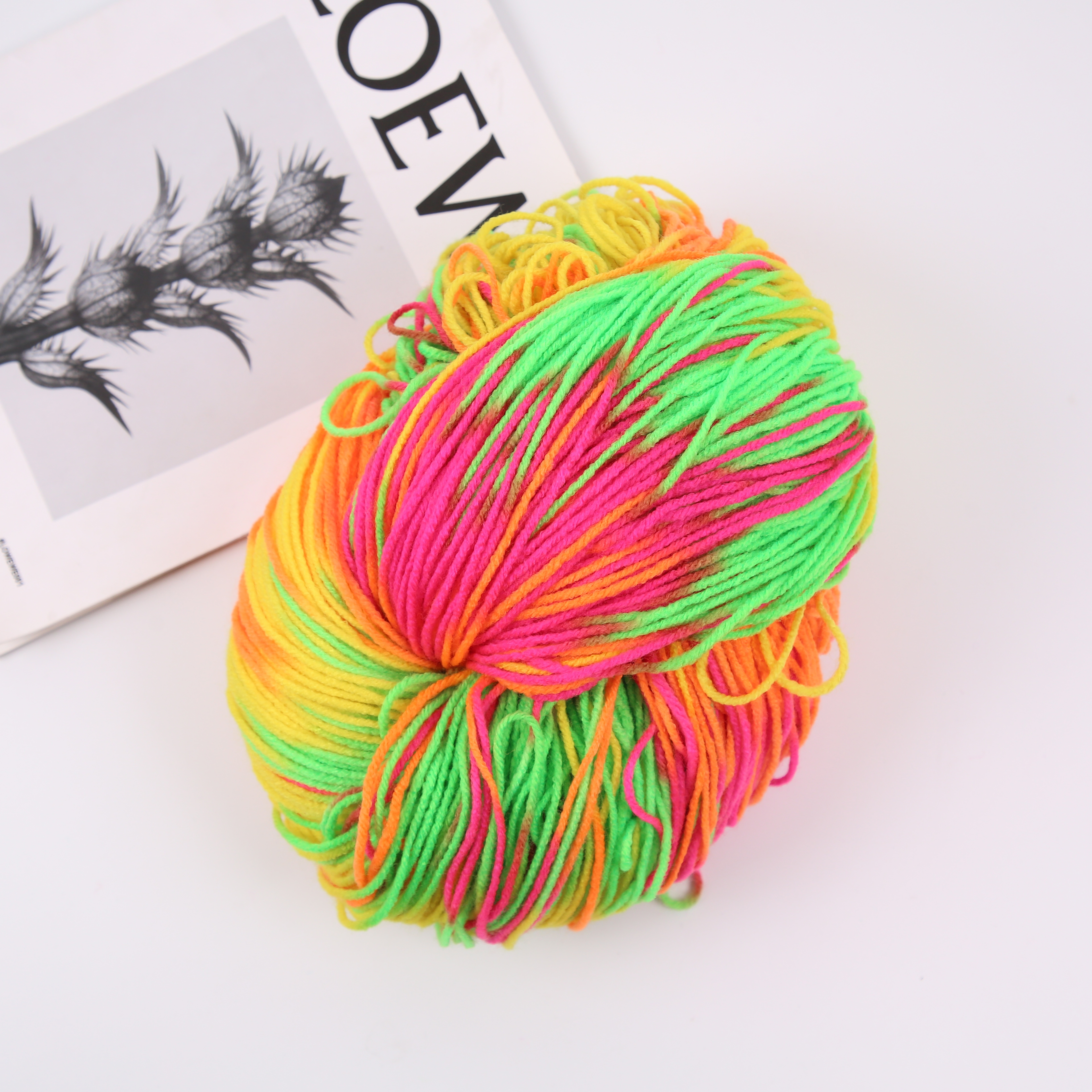 Factory direct sales of 4-strand acrylic yarn in 2023, patterned yarn segments, dyed yarn, cat toy ball yarn details Picture