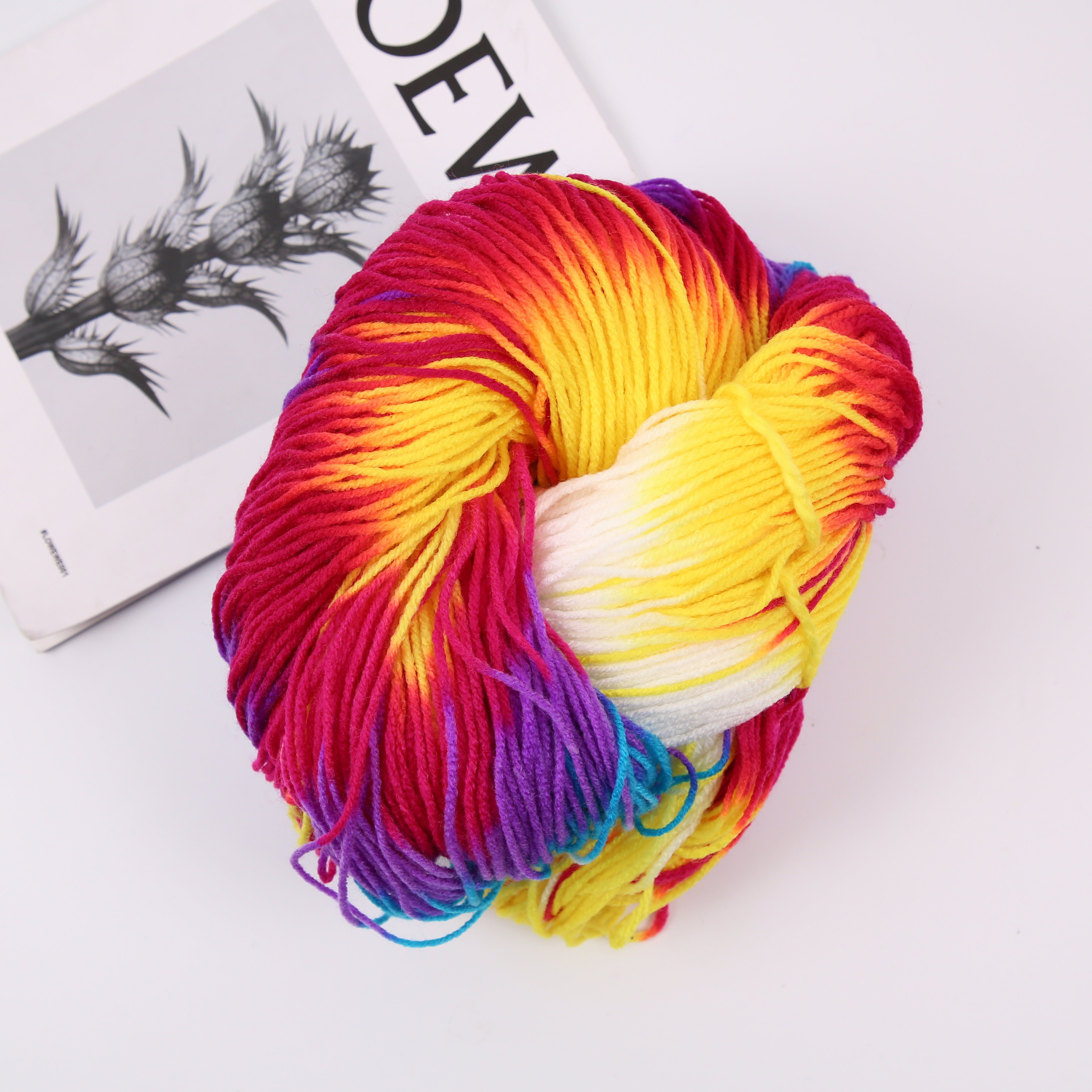 Factory direct sales of 4-strand acrylic yarn in 2023, patterned yarn segments, dyed yarn, cat toy ball yarn Specification image