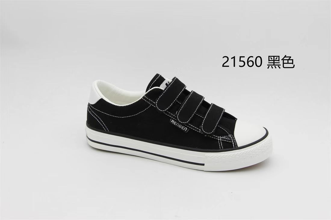 This classic clasp cloth shoes thumbnail