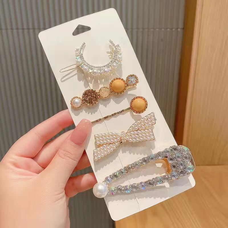 The 2023 new water diamond hair clip, side one-piece clip, Korean girl bangs hair clip pic 8