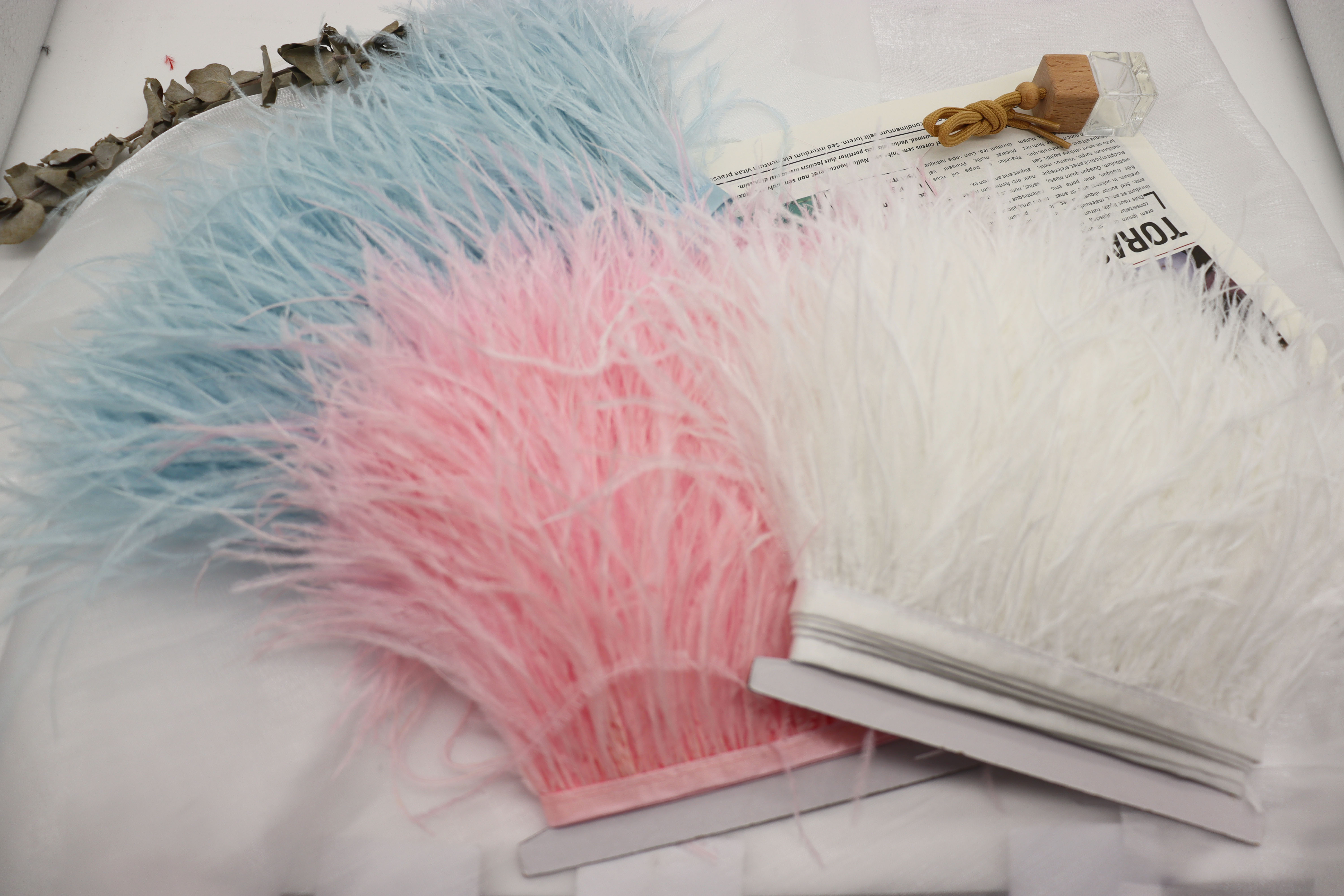 Huike Manufacturers Direct Sales 10Cm~15Cm Ostrich Wool Edge Wedding, Clothing Decoration Can Be Diy Color Can Be Customized Application Scenario