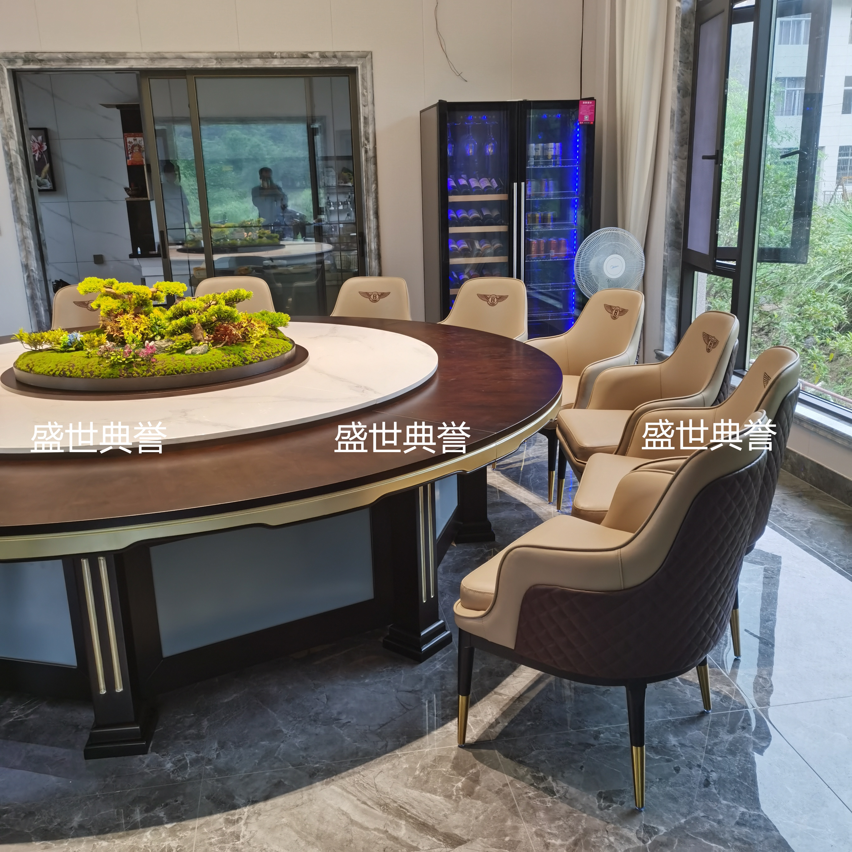 Solid wood dining chairs for restaurants and hotels in Nanchang, light luxury soft-padded chairs for private rooms in restaurants, modern and simple Bentley chairs for high-end clubs details Picture
