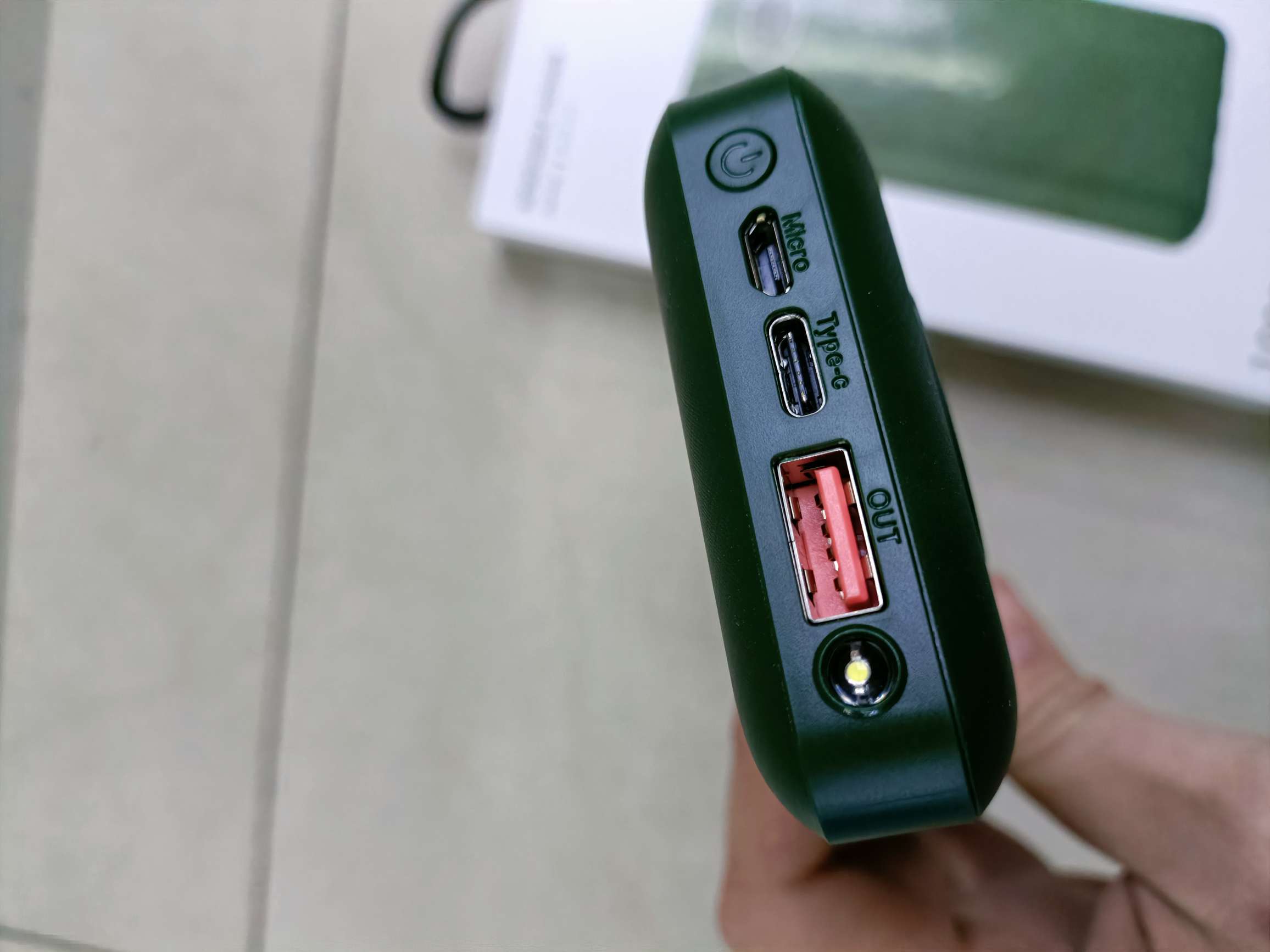One with four-wire oval digital display with lamp charging bank mobile power supply Application Scenario