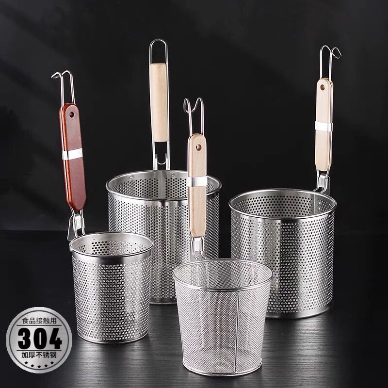 Stainless steel punching powder hedge round handle Lo mein hot pot malatang wooden handle colander filter powder oil fried basket basket thumbnail