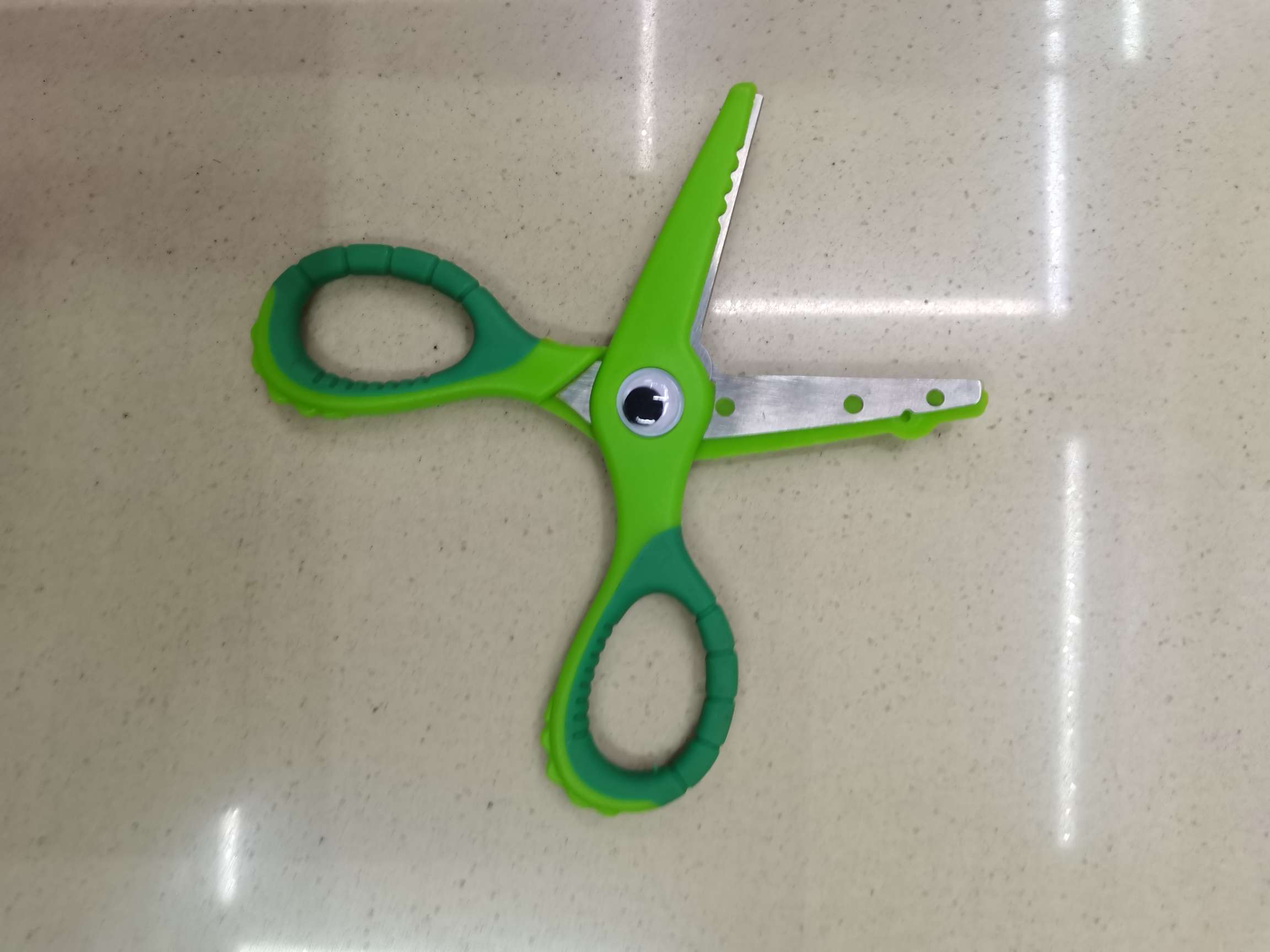 Student scissors, stationery scissors, office and educational scissors, scissors, knives, scissors, tools, children's scissors undefined