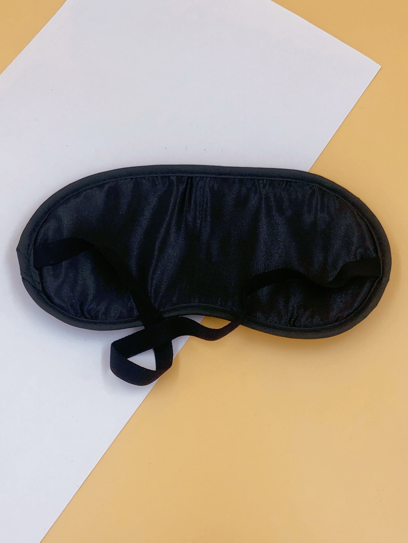 Off-The-Shelf Eye Mask Champagne Glitter Flash Eye Mask Student Sleep Eye Mask Breathable Shade Embroidered Eye Mask Plush Eye Mask Soft And Comfortable Unisex Eye Mask Can Be Customized By Manufacturers Custom Proof Order Production Application Scenario