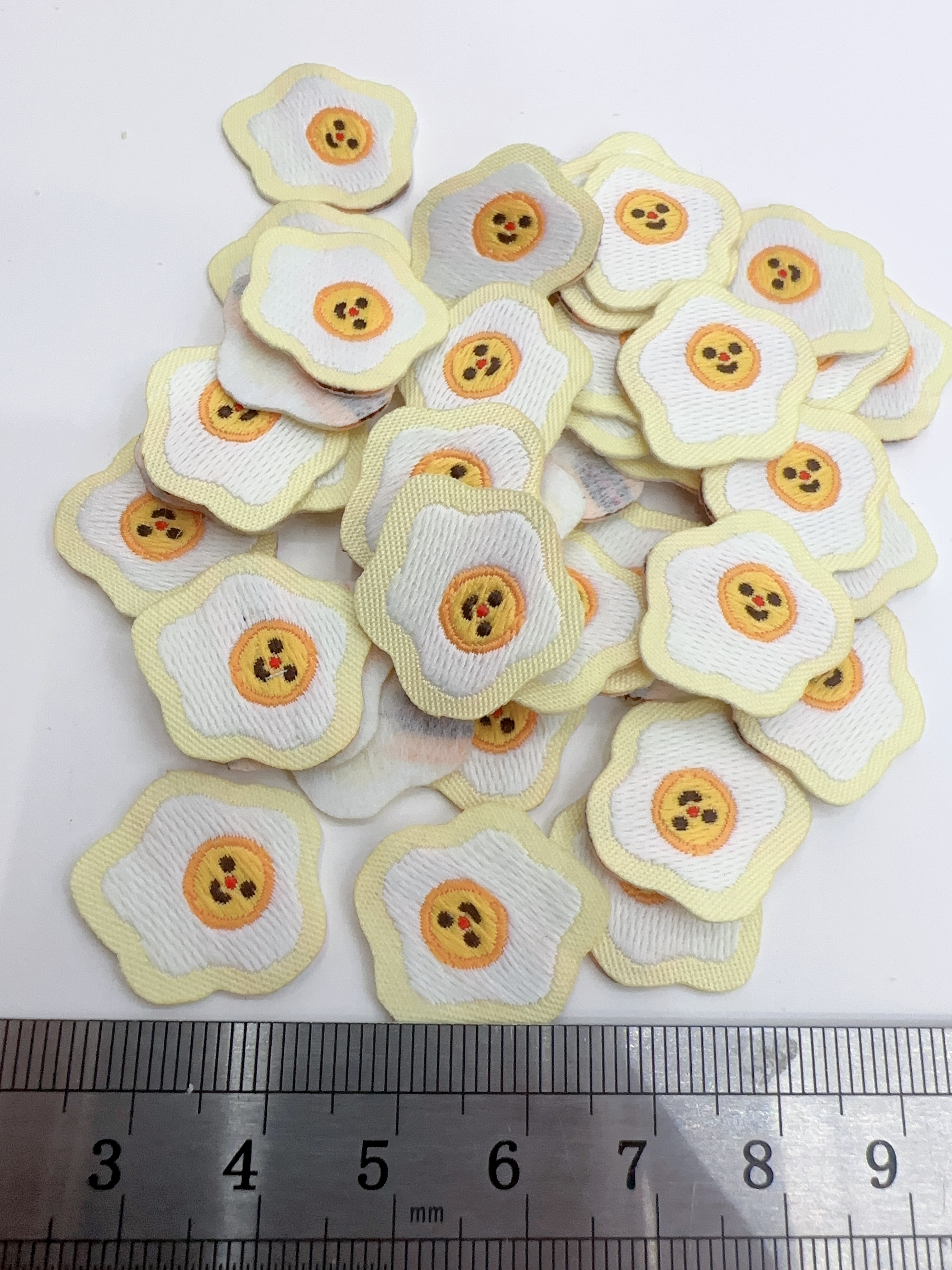 Small Smiley Face Decoration Logo details Picture