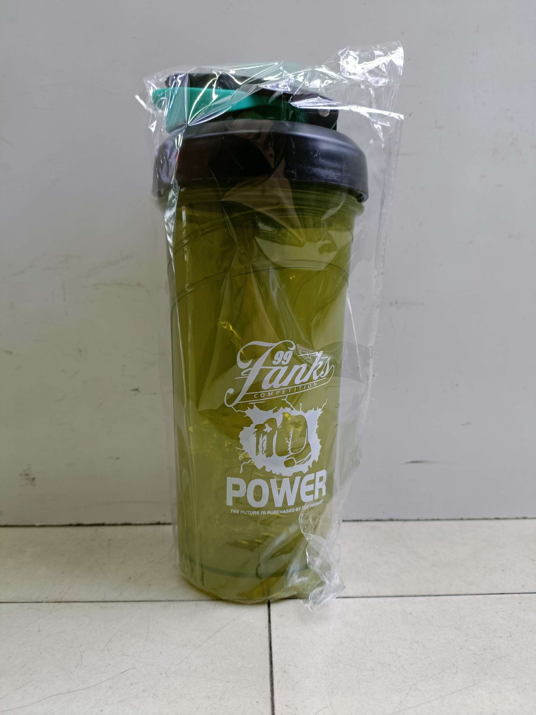 Double buckle 700ml shaker