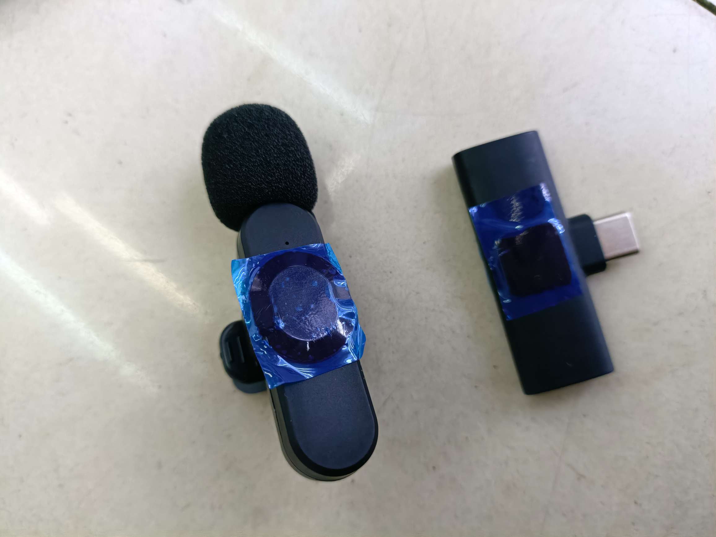 F2 Type-C one drag one wireless lapel microphone with charging Application Scenario