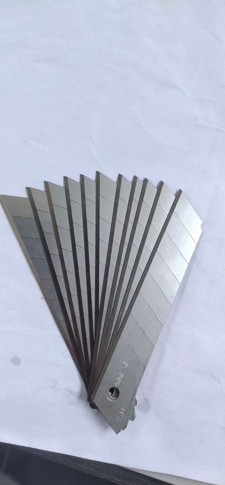 Blades, general merchandise knives, scissors, office and educational hardware tools, hardware knives, graphic design blades Application Scenario