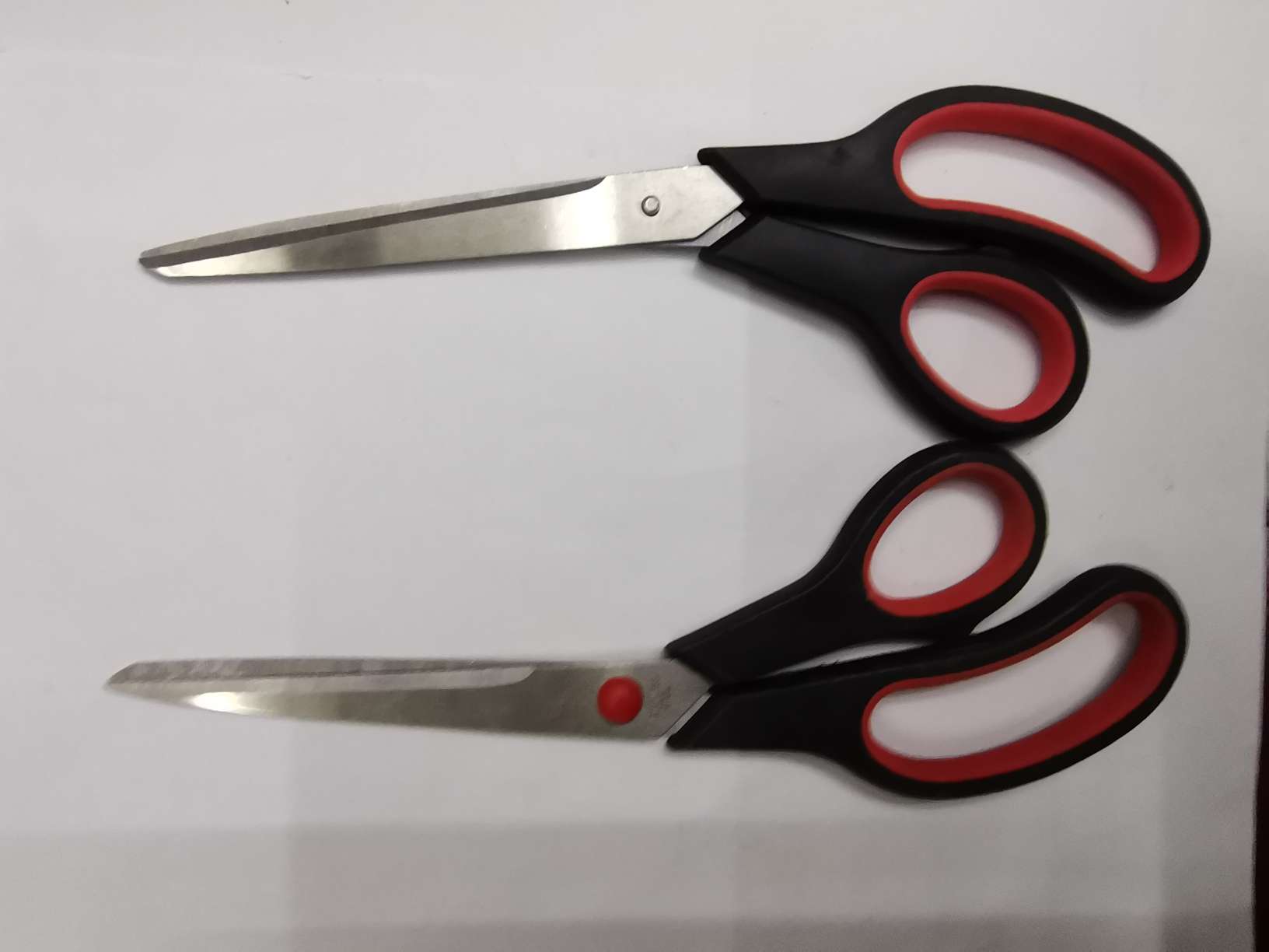 Rubber and plastic scissors, office and educational scissors, hardware knives, kitchenware knives, tools, scissors, hardware tools, stainless steel scissors, large scissors undefined