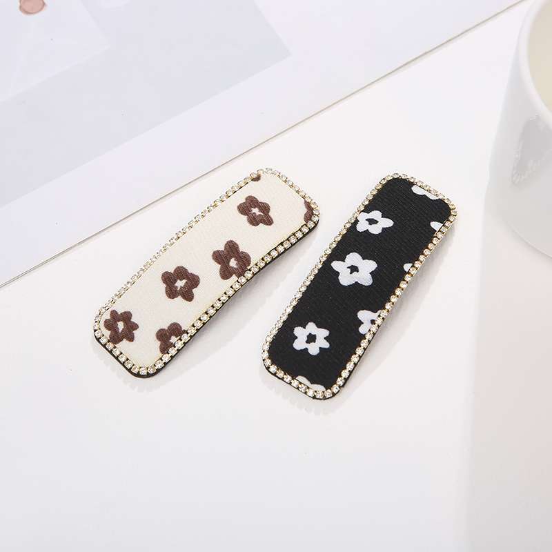 Bow Hair Accessories Clothing Cross-Border Women's Rhinestone Cloth Pressed Diamond Simple Clip Headwear Korean Headwear Three-Dimensional Application Scenario