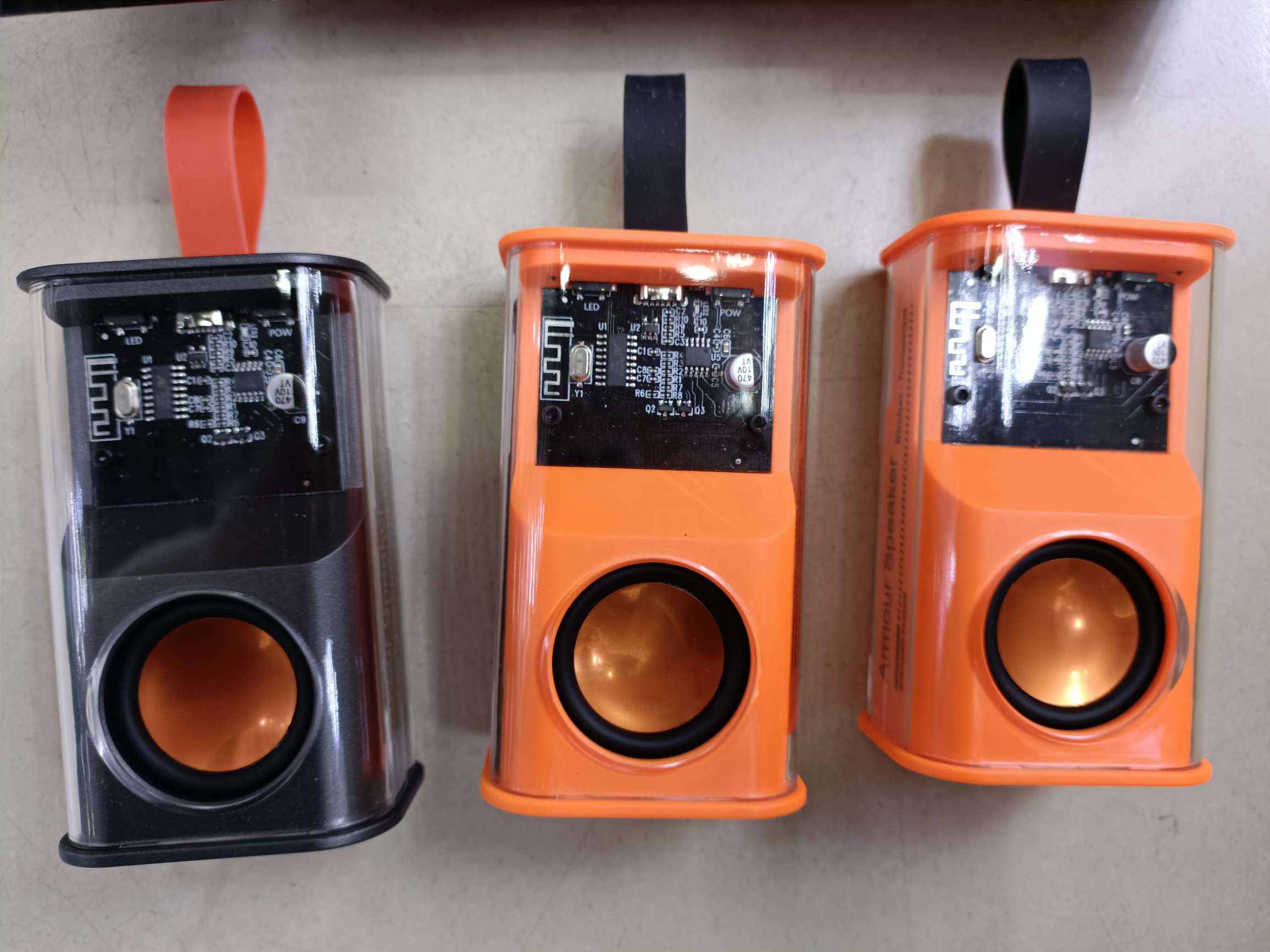 Wireless speaker with seven colored lights speaker details Picture