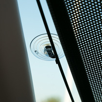 Car automatic rolling curtain sun shield
