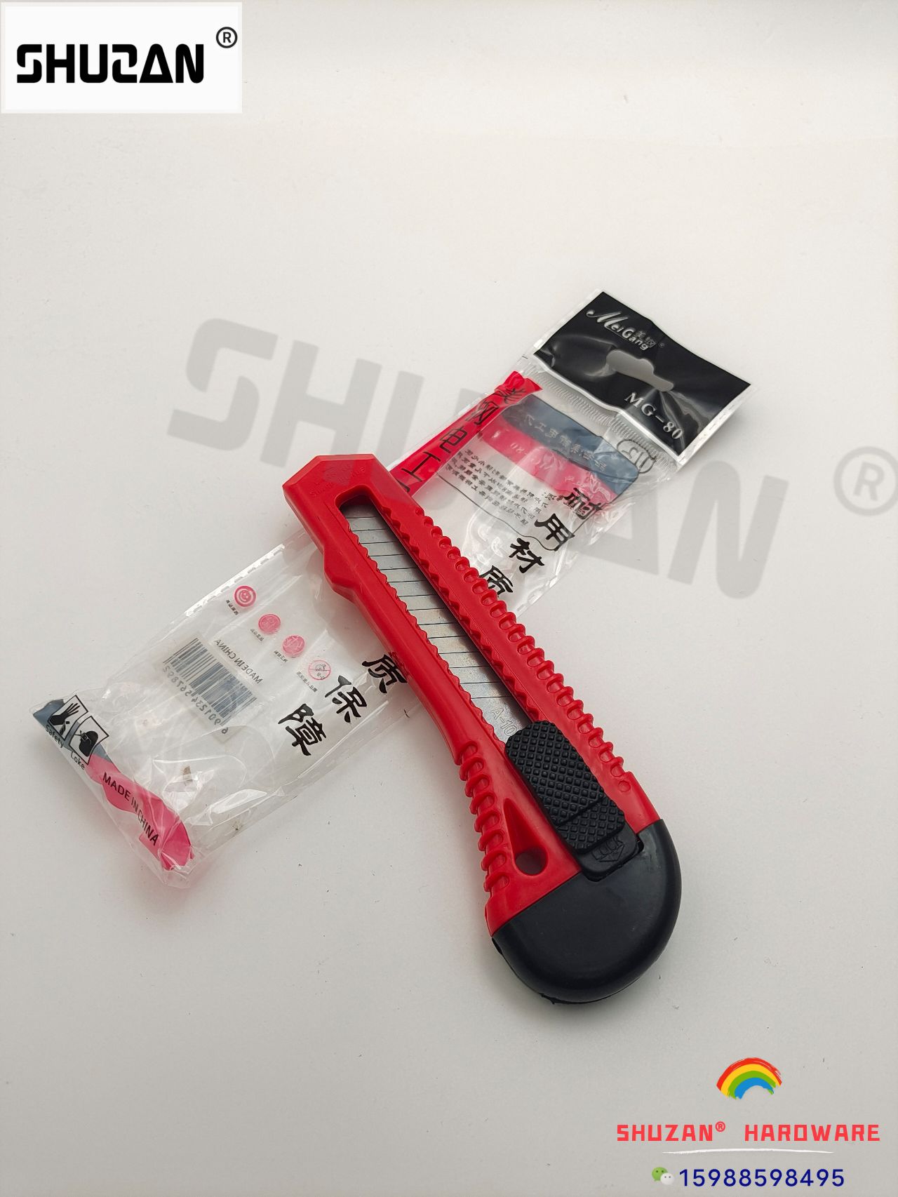 The wallpaper knife is sharp, with a smooth handle, is sturdy and durable, and features a classic red color pic 5