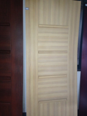Steel and wood door thumbnail