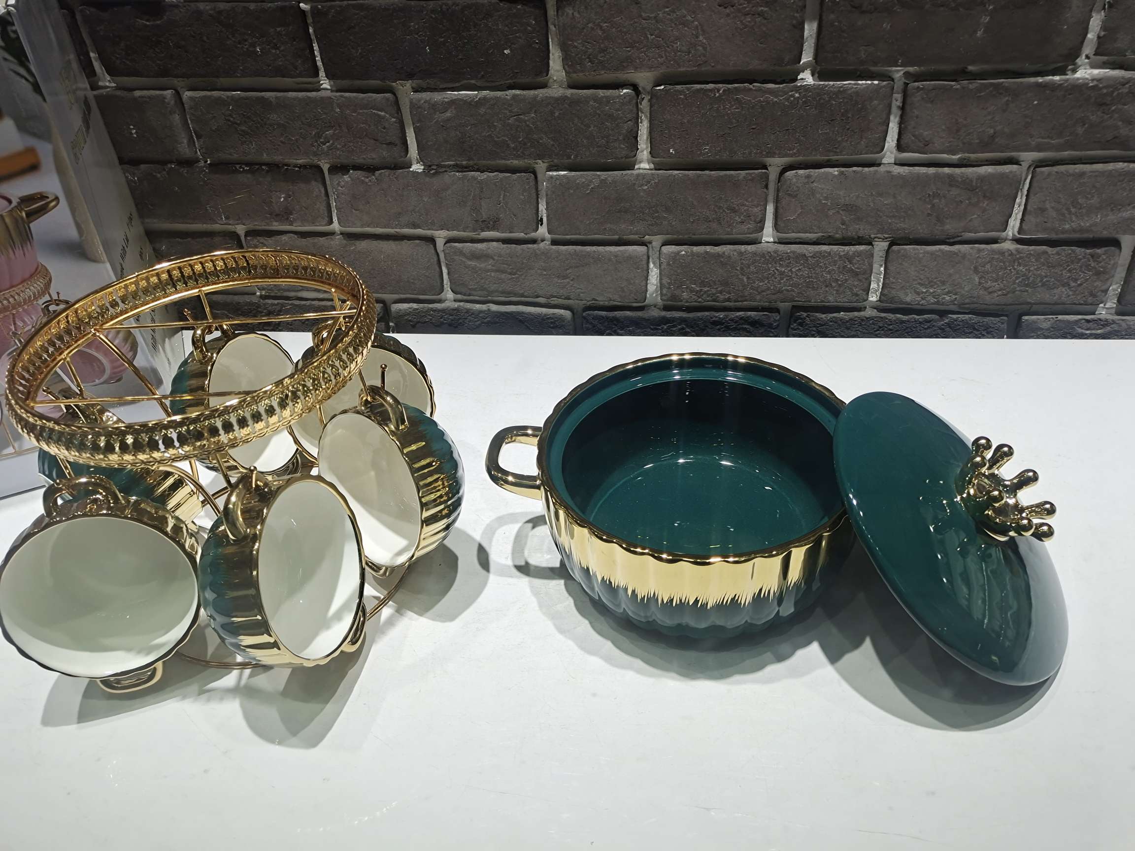Jingdezhen Ceramic Soup Pot Gold Plated Soup Pot Soup Bowl With Rack Soup Pot Set undefined