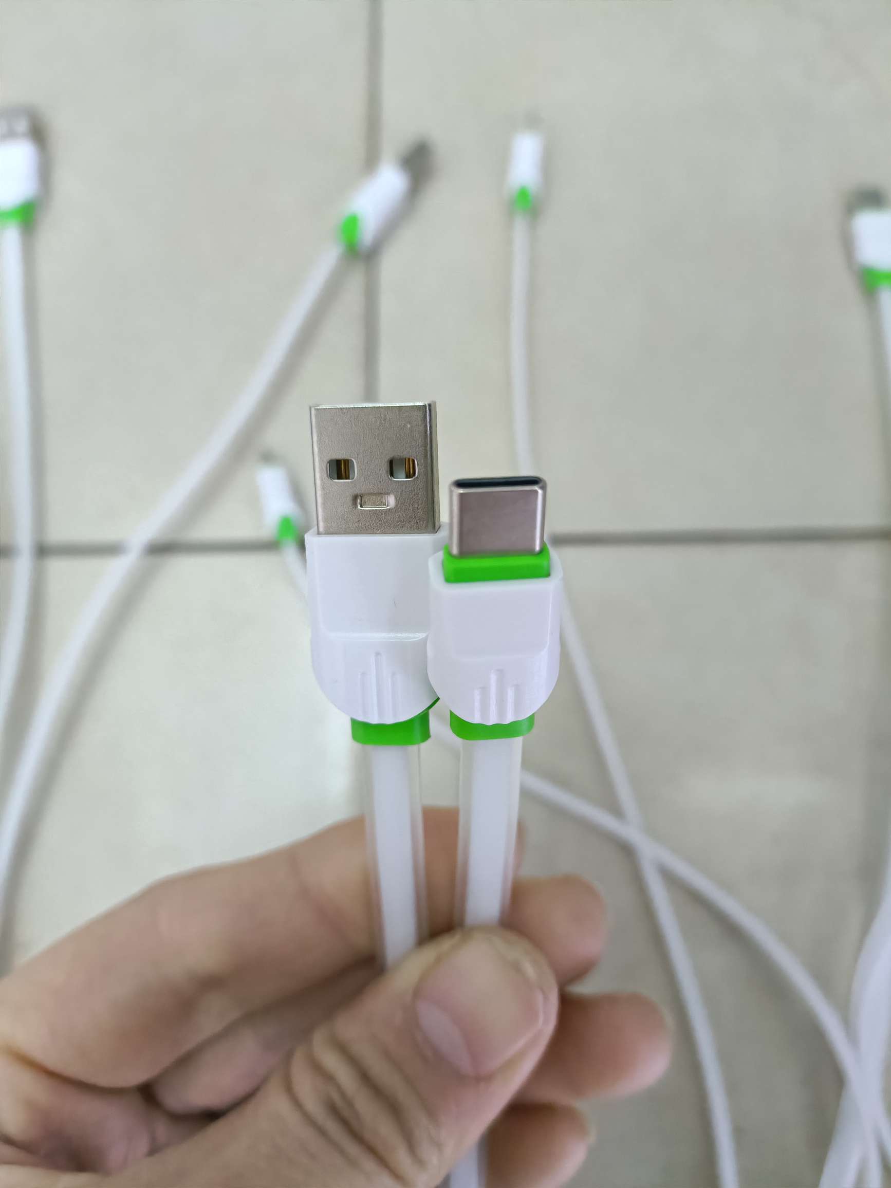 Jelly color data cable mobile phone data cable 140 copper spot wholesale Application Scenario