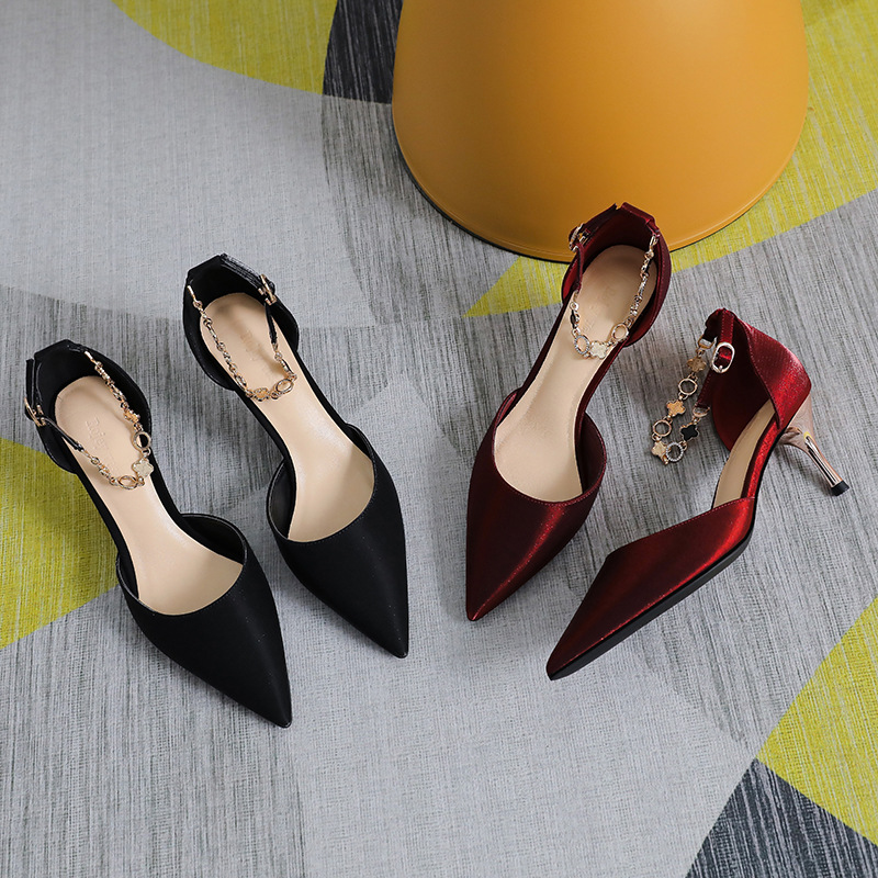 31 32 33 Small Size Women's Shoes Black Satin Korean Version Of Professional One-Line High Heels Women's Mid-Heel Bao Toe Pointed Shoes details Picture