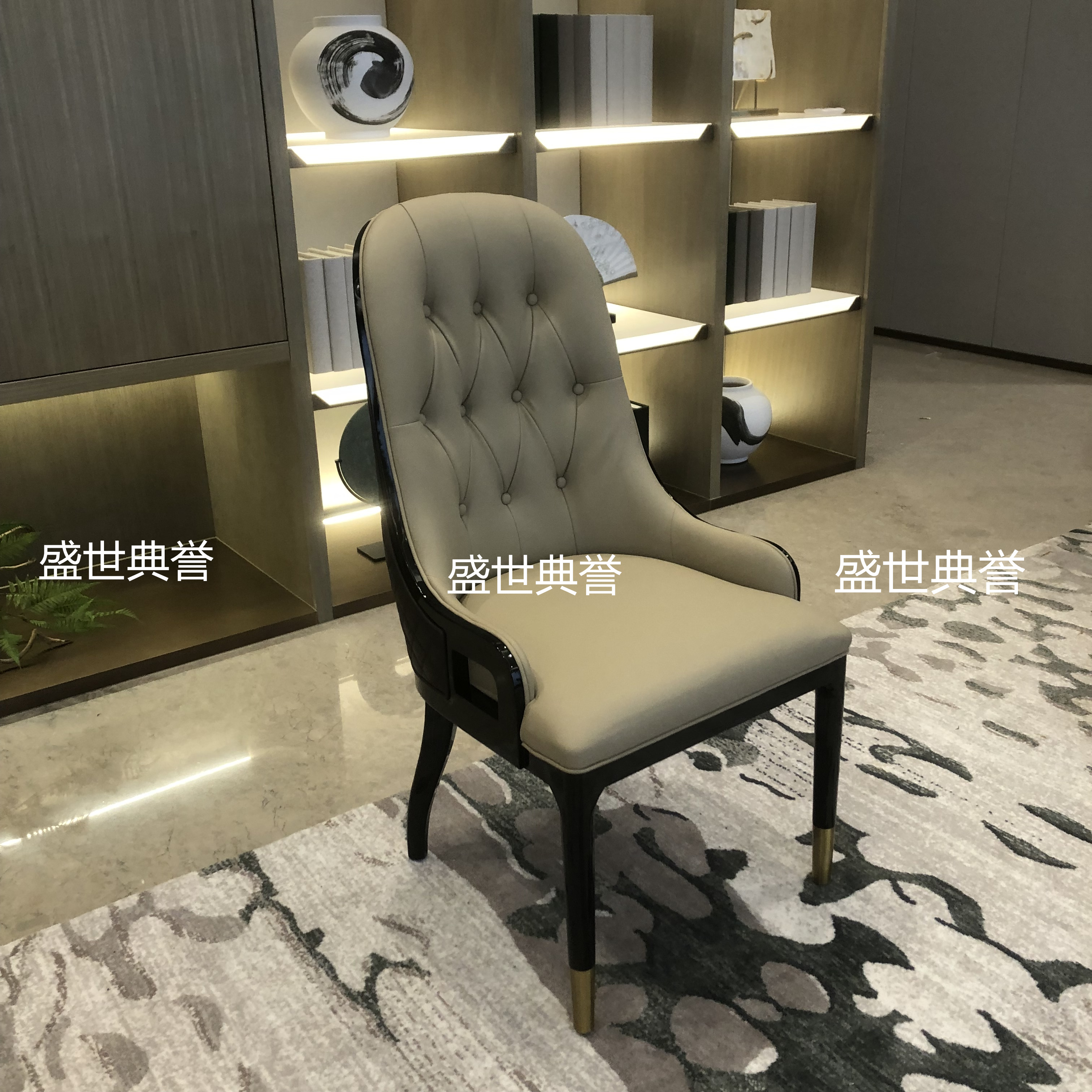 厦门度假酒店豪华包厢轻奢实木餐桌椅 高端会所商务接待实木餐椅
