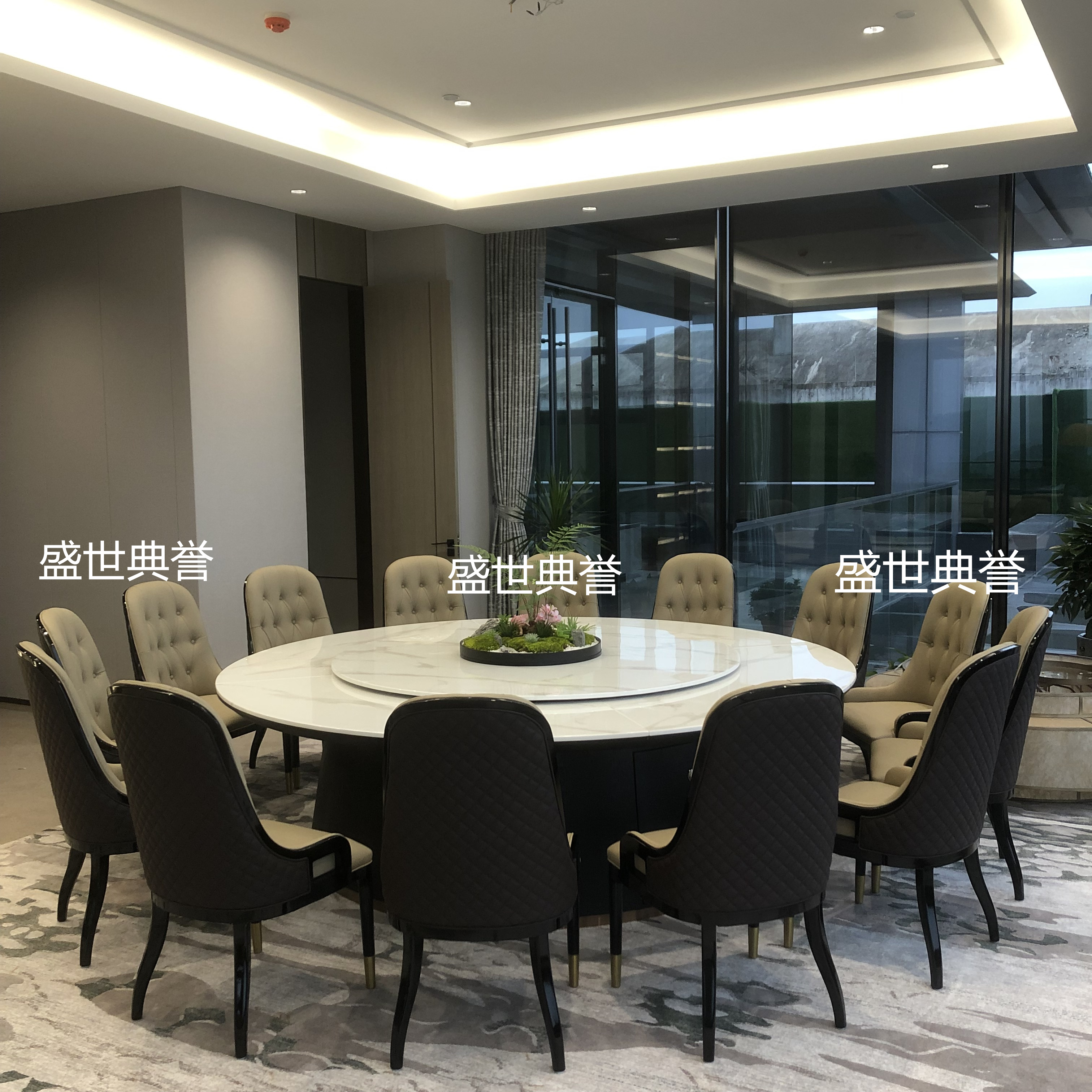 Solid wood furniture for five-star hotels in Hangzhou, seafood style, marble electric dining table, high-end club, light luxury large round table Application Scenario