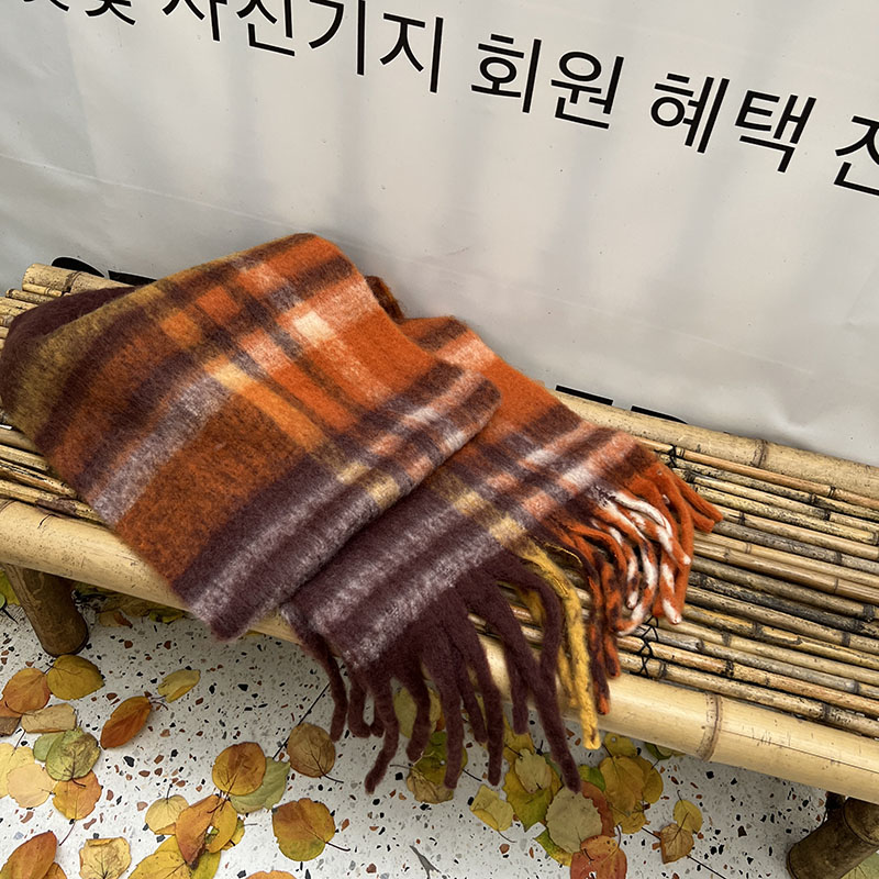 Factory Custom Korean Version Of The New Autumn And Winter Fringe Thick Warm Color Contrast Plaid Imitation Cashmere Scarf Item Picture